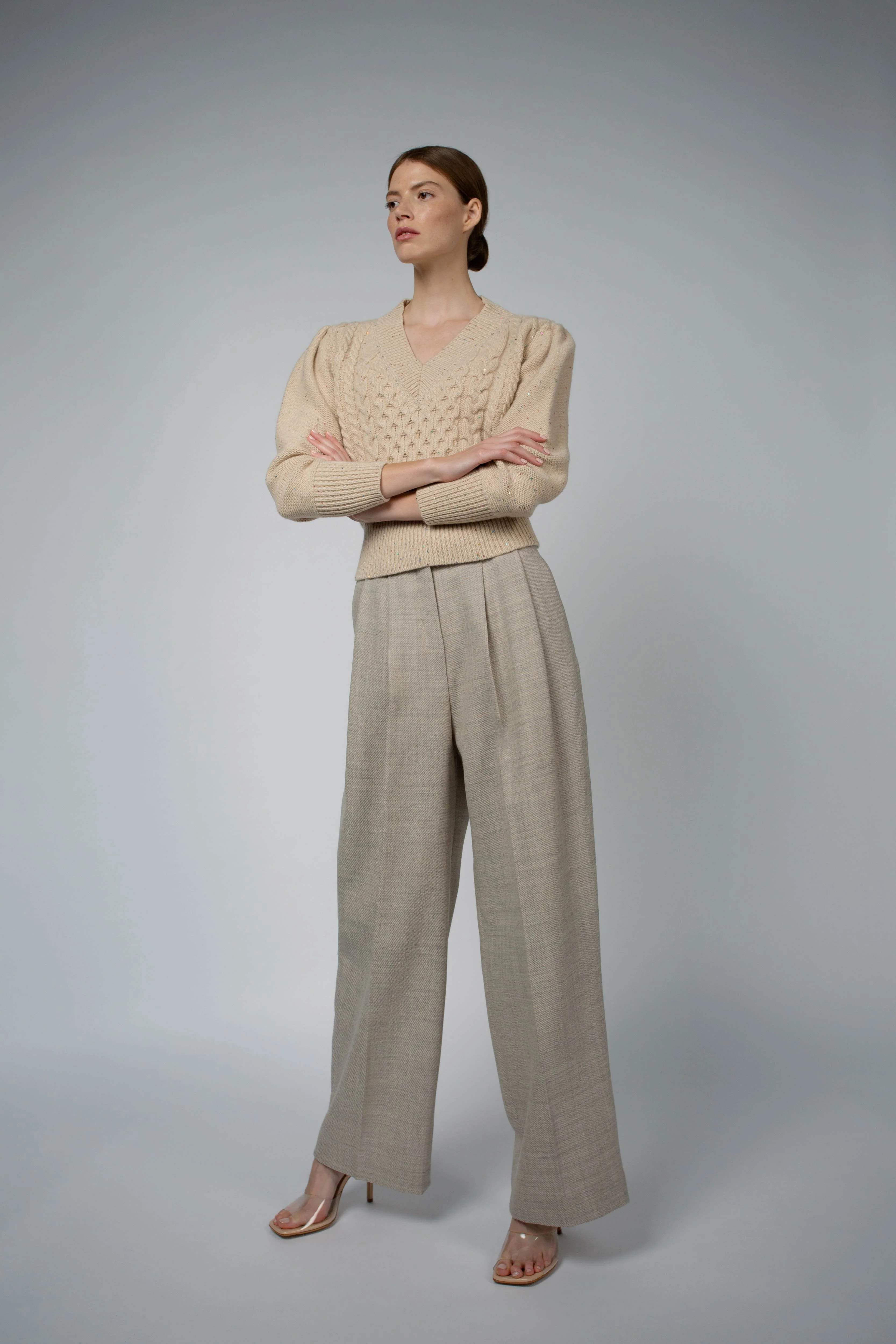 ANDRADA CABLE KNIT CASHMERE SWEATER IN BEIGE SPARKLE - Image 3