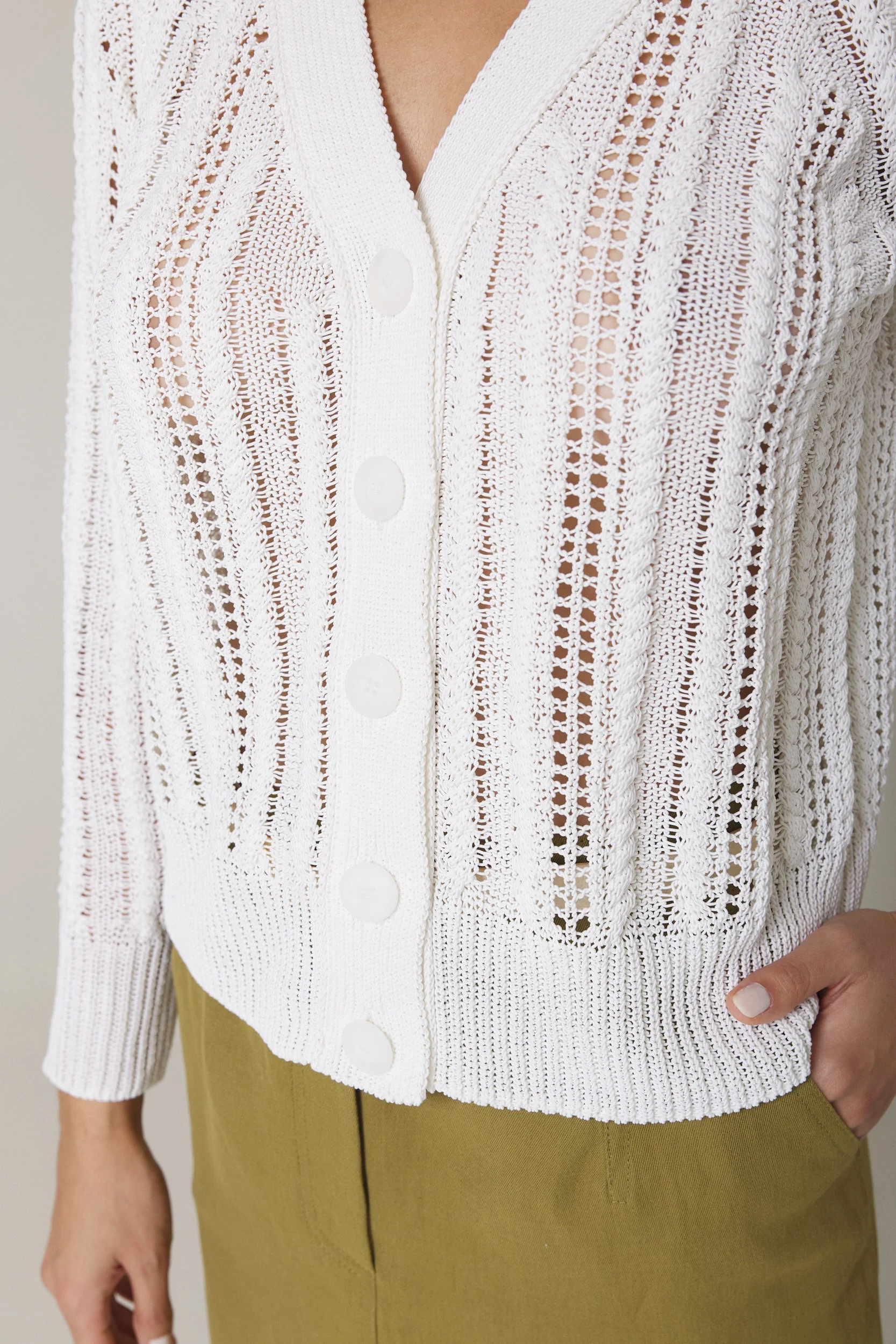 SORINA CABLE STITCH CARDIGAN IN SOFT WHITE - Image 3