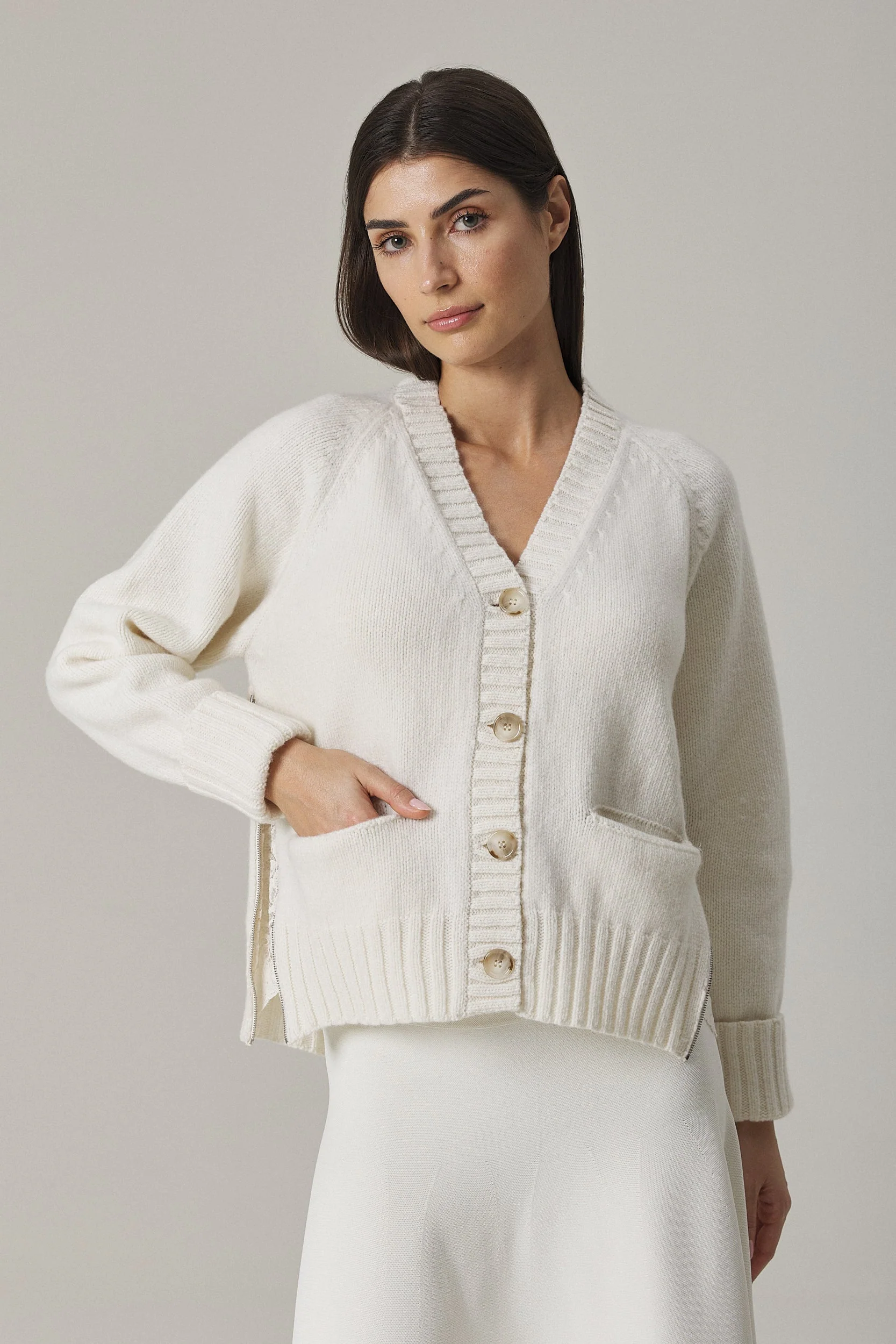 BROOK CASHMERE BLEND CARDIGAN WITH LACE INSERTS IN SUGAR