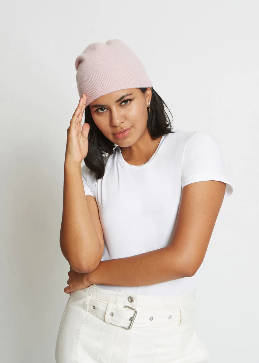 ABI CASHMERE BEANIE HAT IN CAMEO - Image 3