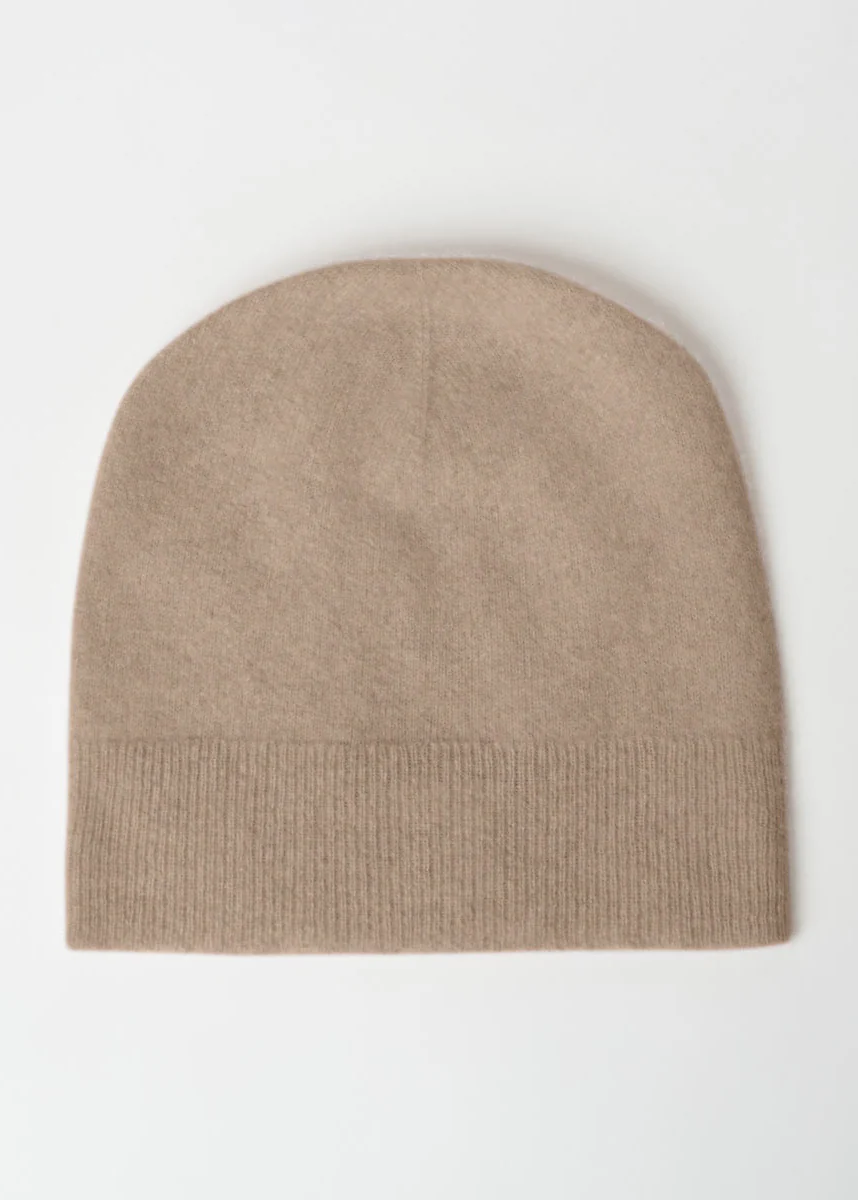 ABI CASHMERE BEANIE HAT IN FAWN - Image 2