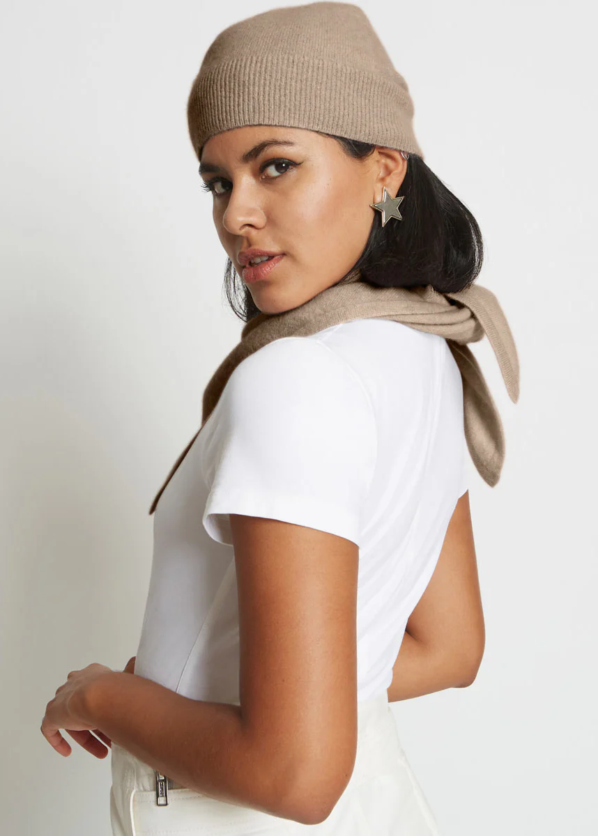 ABI CASHMERE BEANIE HAT IN FAWN - Image 3
