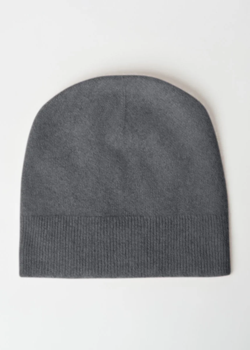 ABI CASHMERE BEANIE HAT IN HEATHER CHARCOAL - Image 2