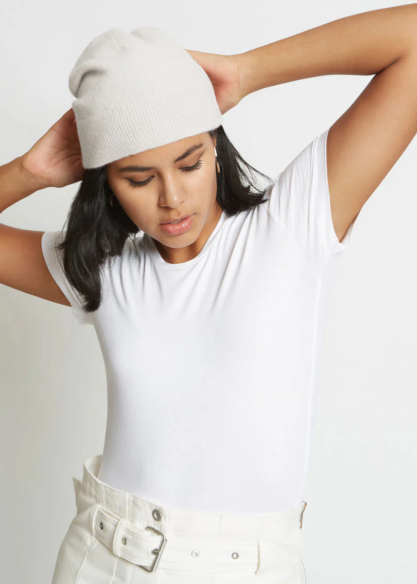 ABI CASHMERE BEANIE HAT IN SUGAR - Image 4