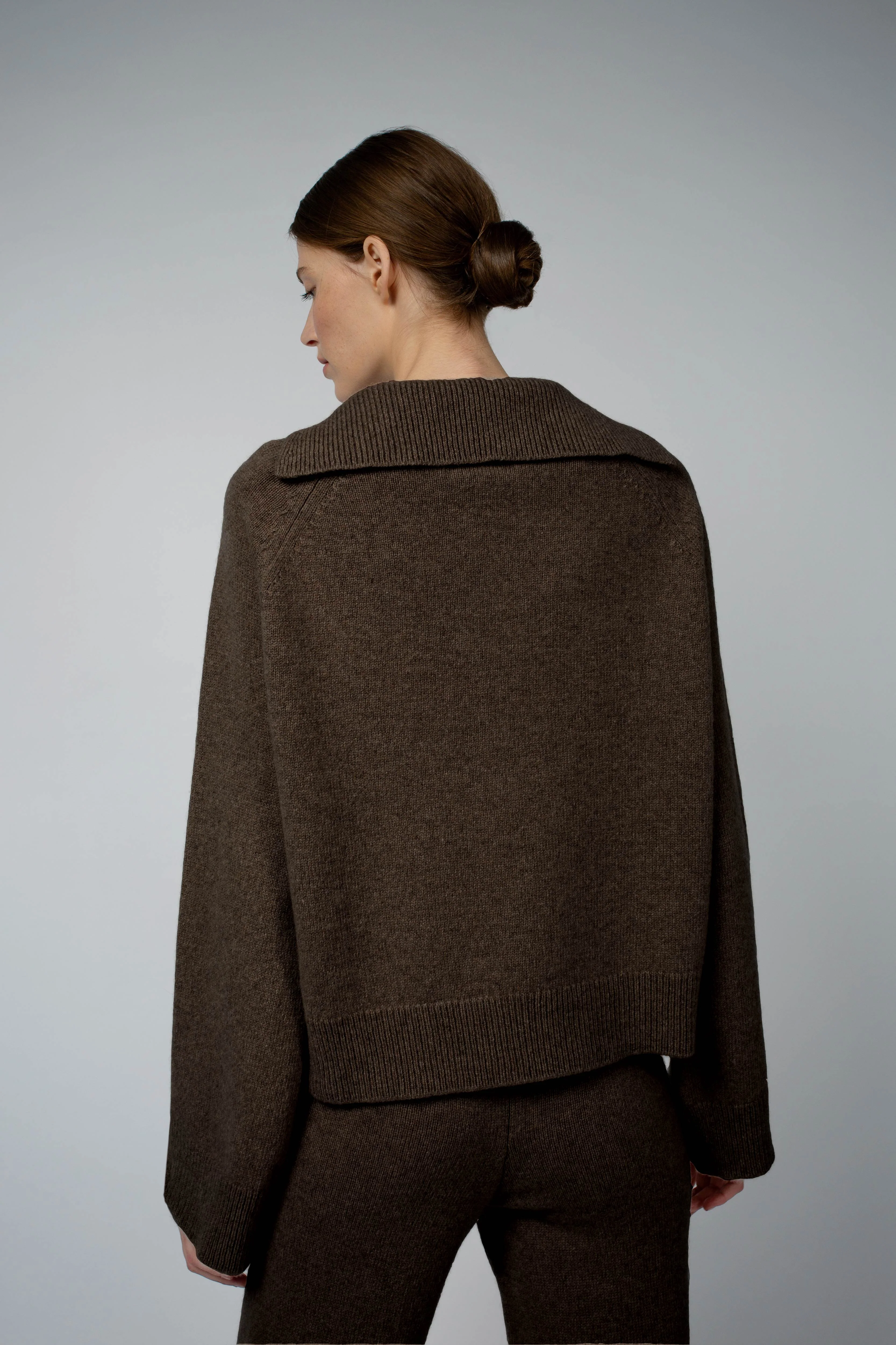 LAUREN RAGLAN SLEEVE CASHMERE SWEATER IN CHESTNUT - Image 3