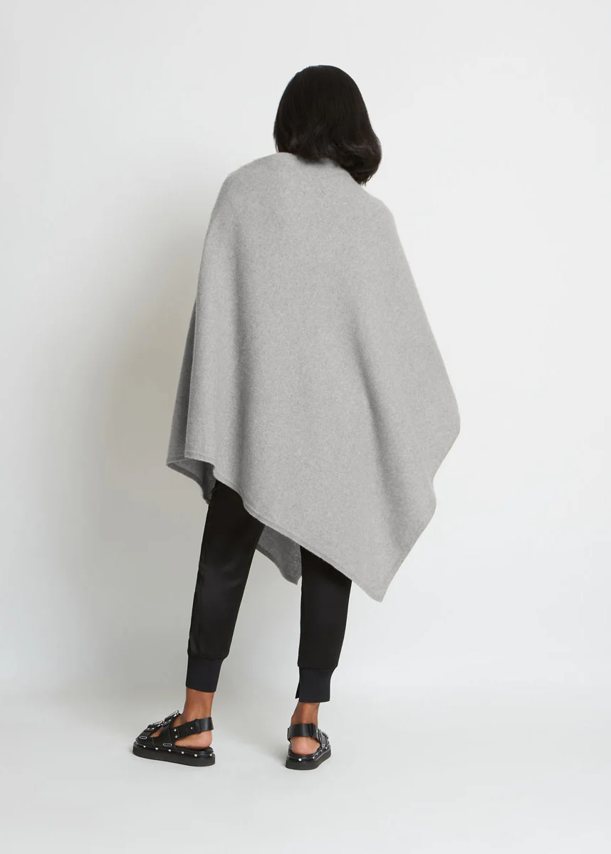 JENICA OVERSIZED CASHMERE CAPE PONCHO IN HEATHER GREY - Image 3
