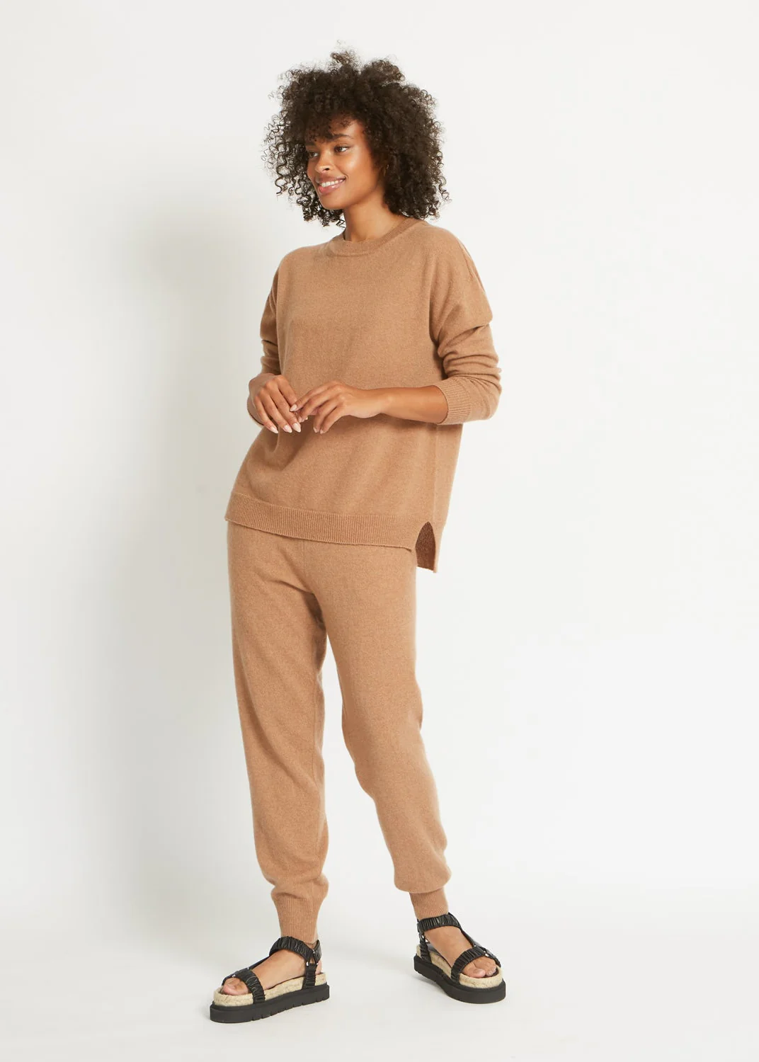 ADDISON CASHMERE TRACK PANT IN CARAMEL - Image 3