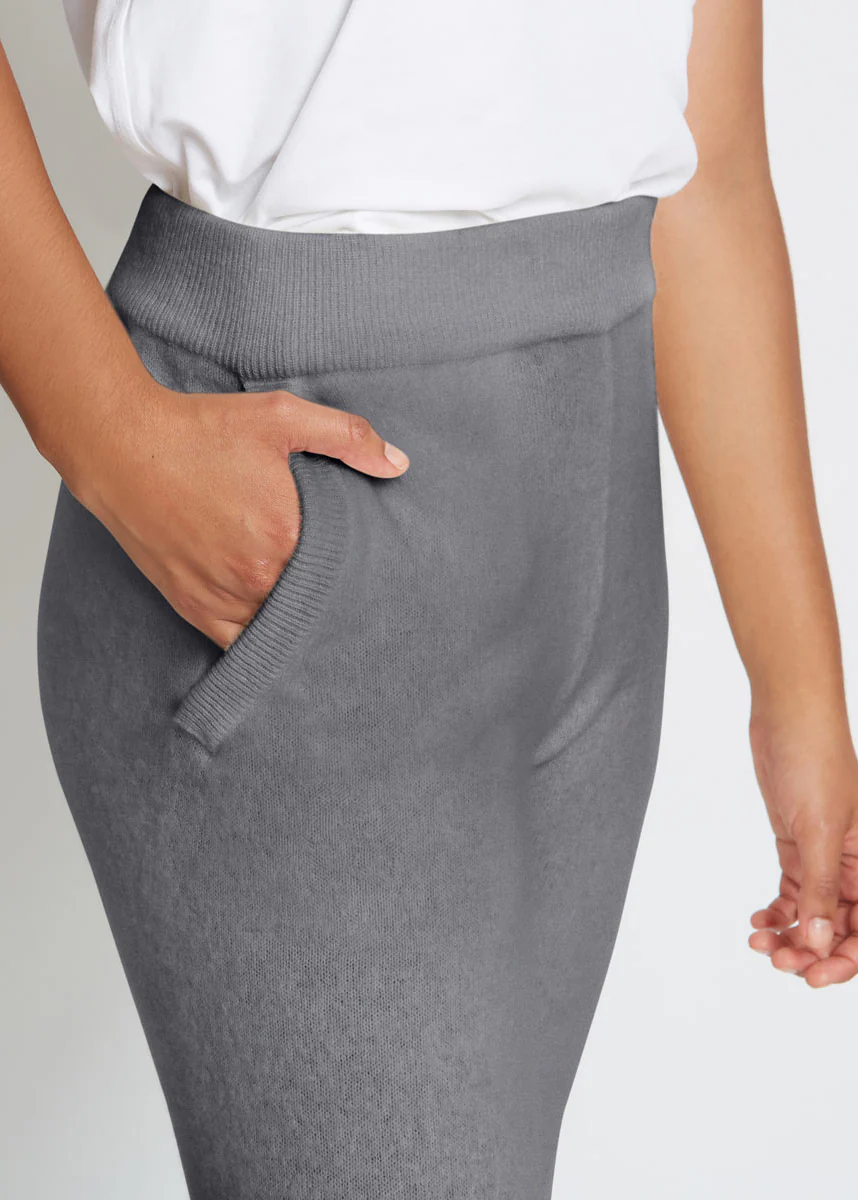ADDISON CASHMERE TRACK PANT IN HEATHER CHARCOAL - Image 4