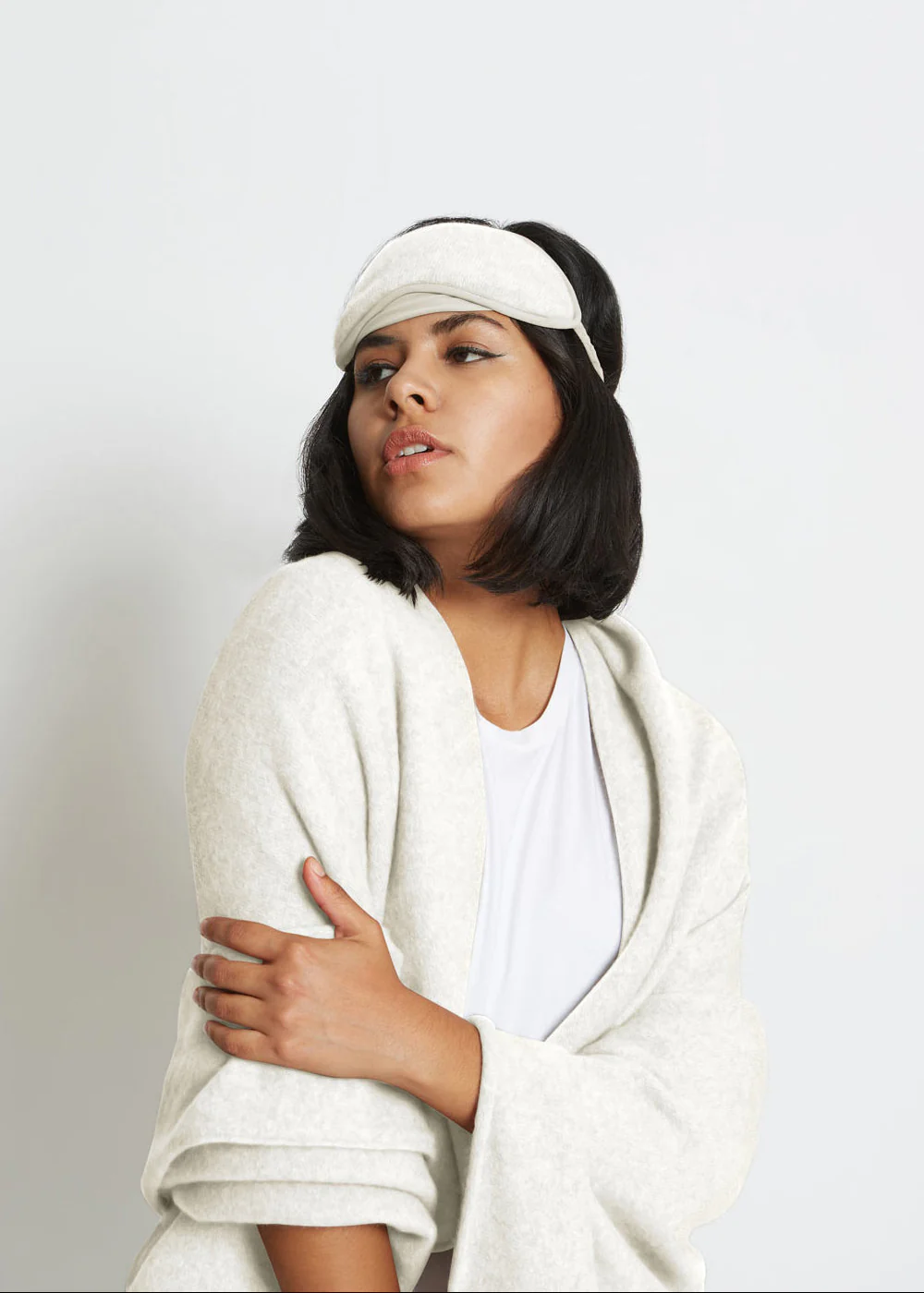 CLOUD NINE CASHMERE TRAVEL SET IN SUGAR - Image 3