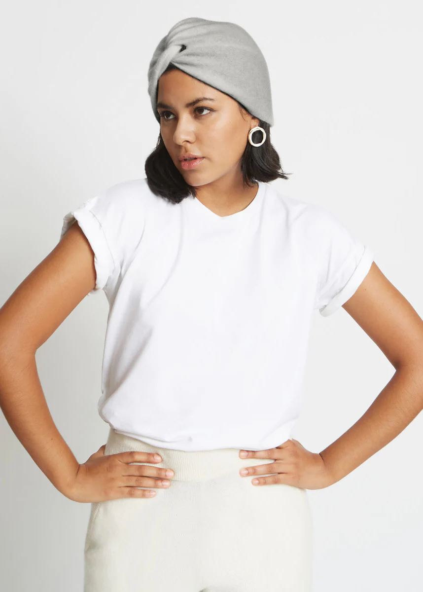 STACY CASHMERE TURBAN HAT IN HEATHER GREY - Image 4