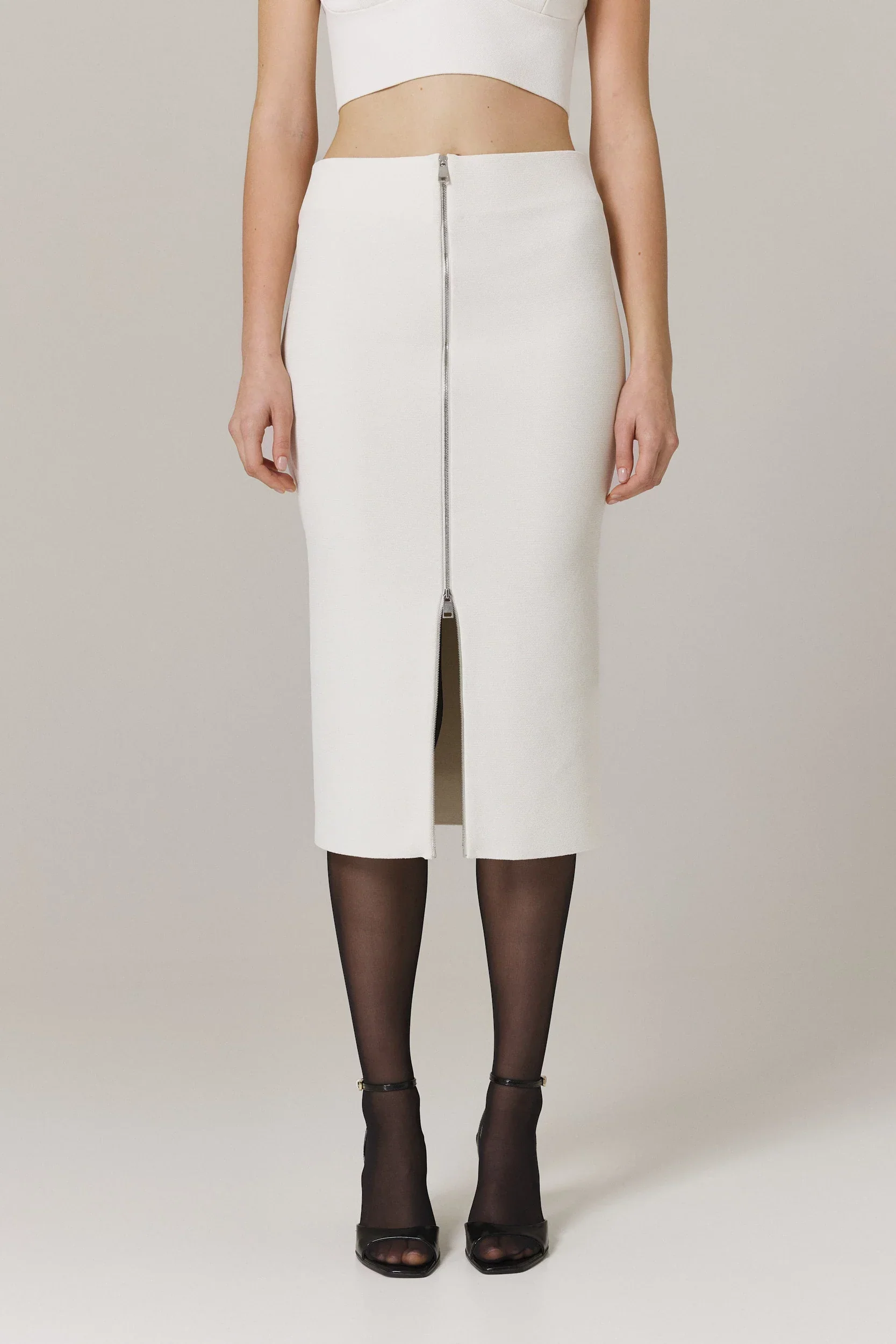 JANA CIRCLULAR KNIT PENCIL SKIRT WITH METAL ZIPPER IN SUGAR