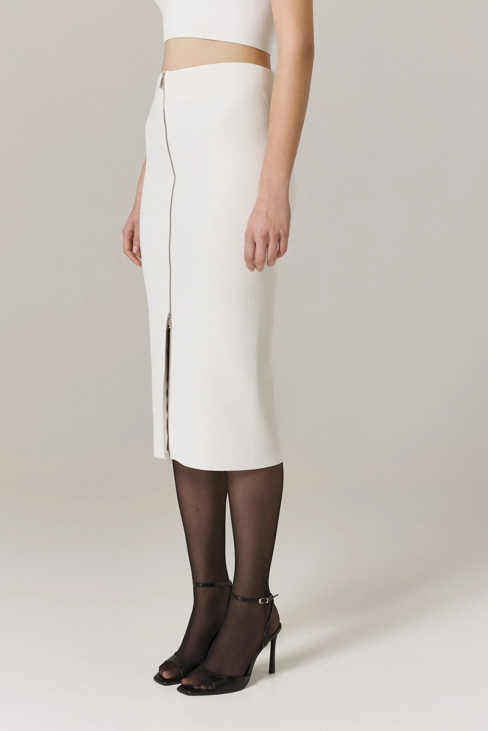JANA CIRCLULAR KNIT PENCIL SKIRT WITH METAL ZIPPER IN SUGAR - Image 3