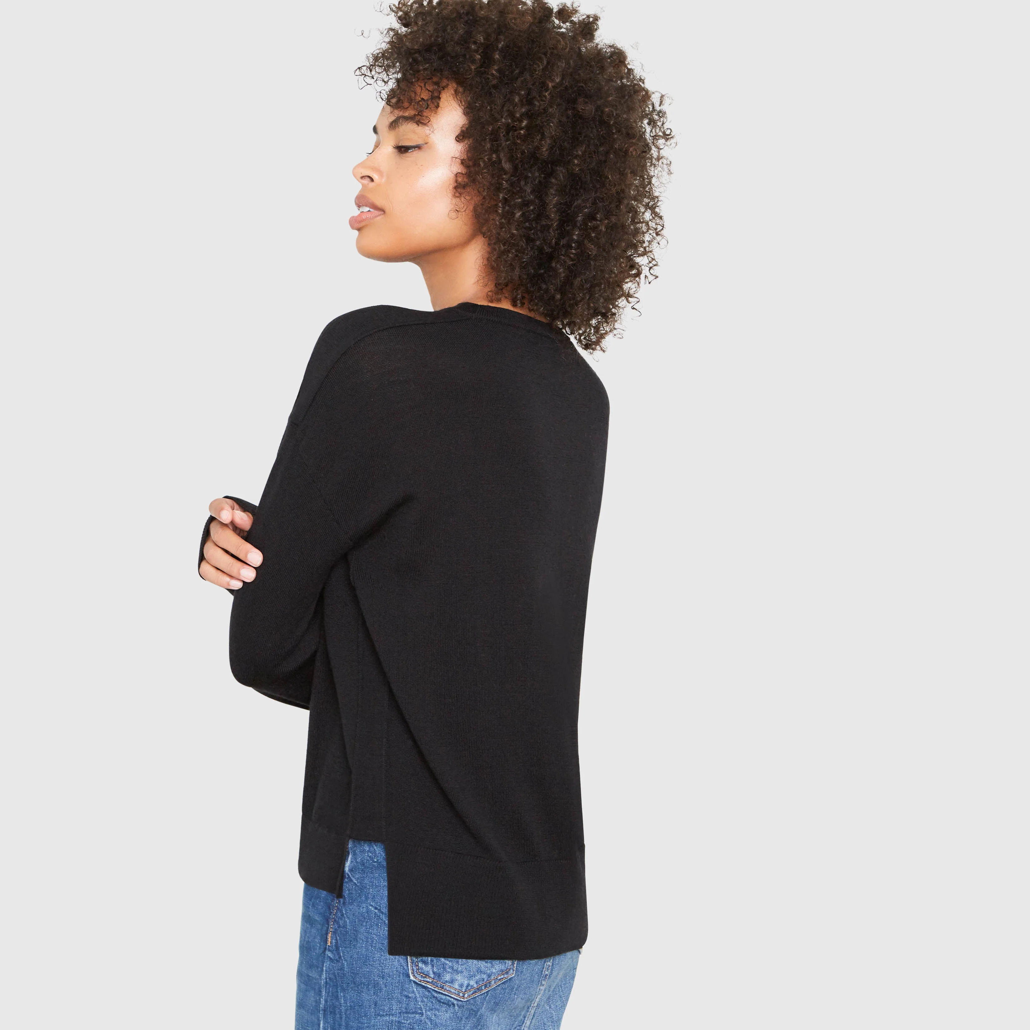 STELLA CREW NECK RELAXED FIT MERINO WOOL SWEATER IN BLACK - Image 3