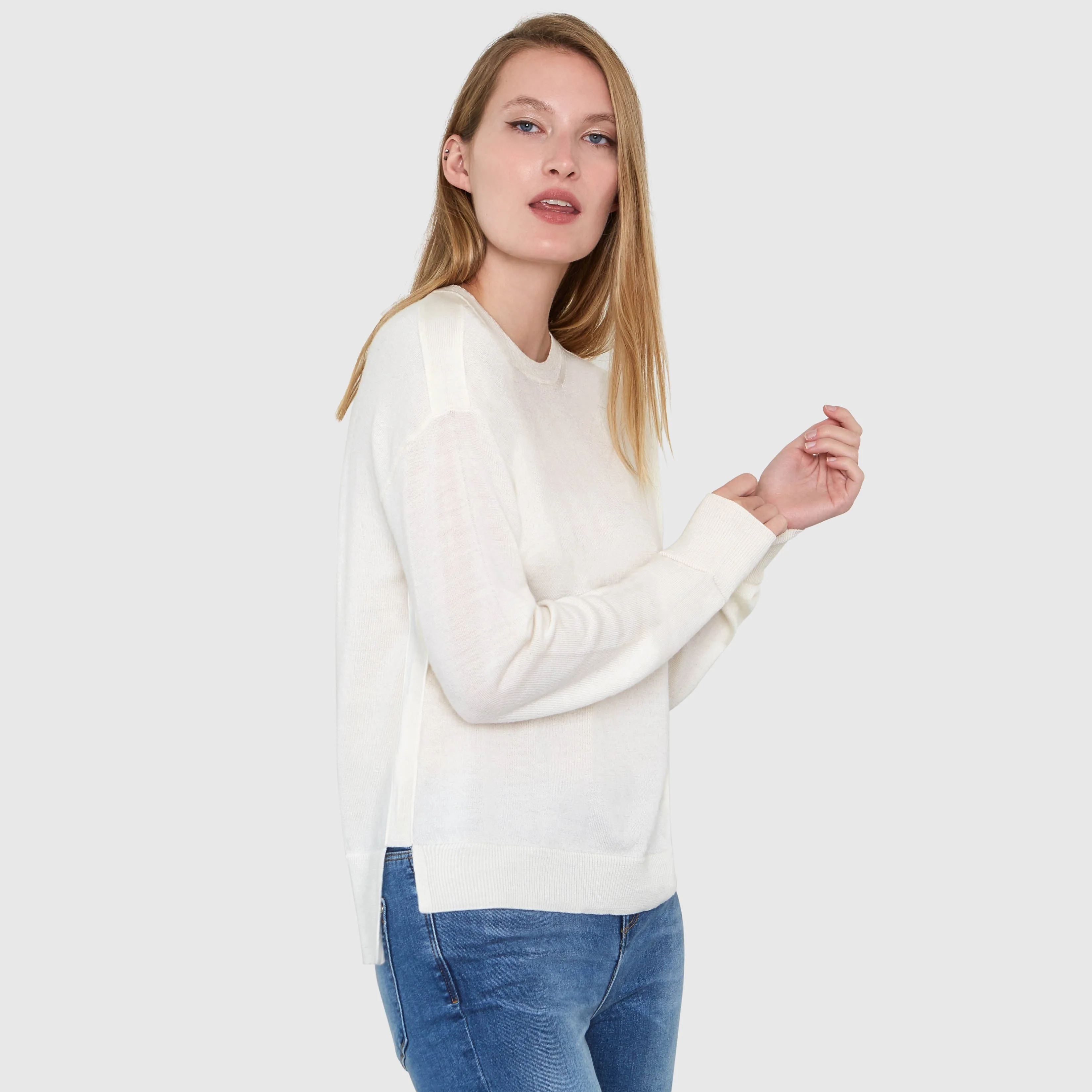 STELLA CREW NECK RELAXED FIT MERINO WOOL SWEATER IN SOFT WHITE - Image 2
