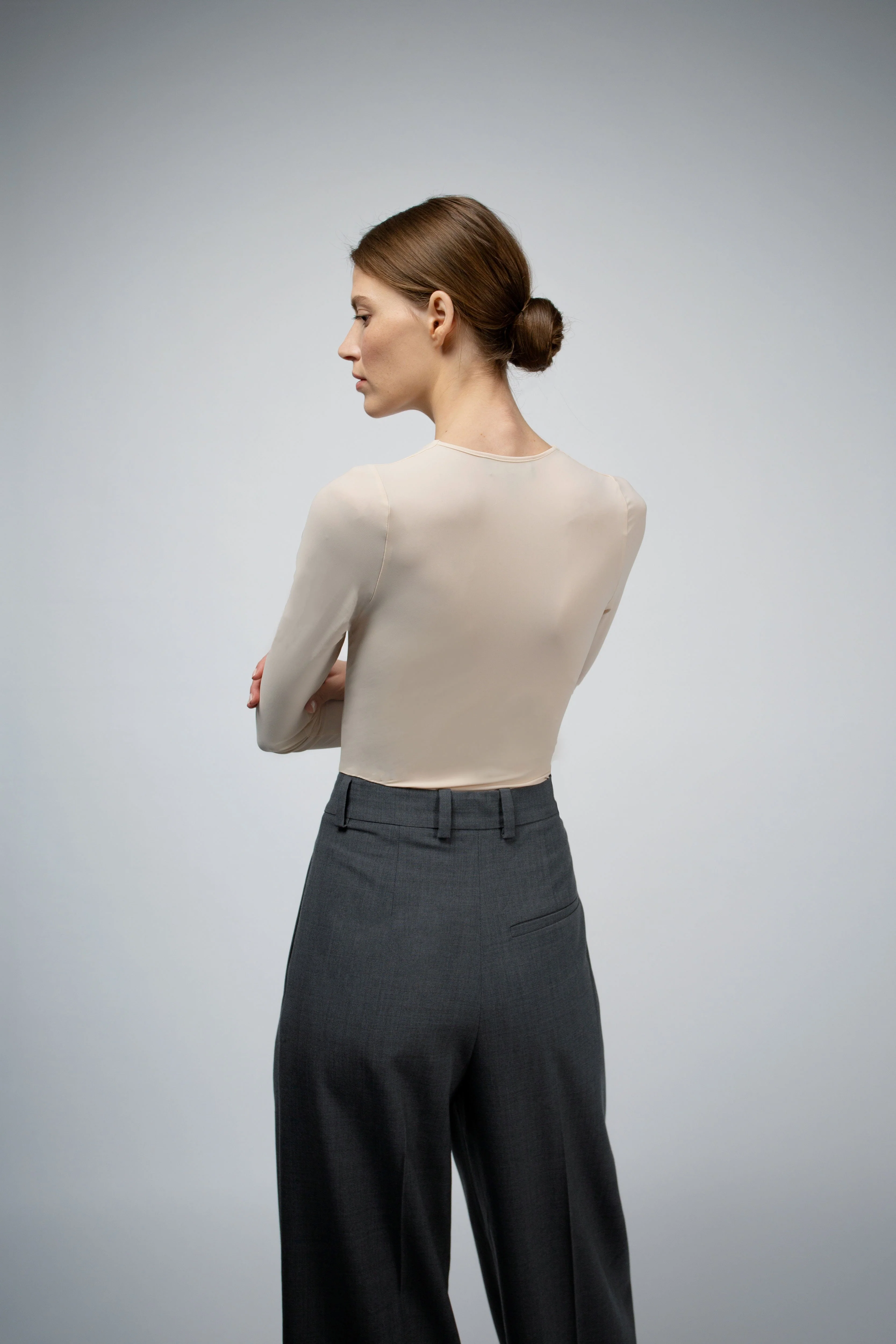 NOVA DOUBLE LAYER V-NECK BODYSUIT IN FOAM - Image 4