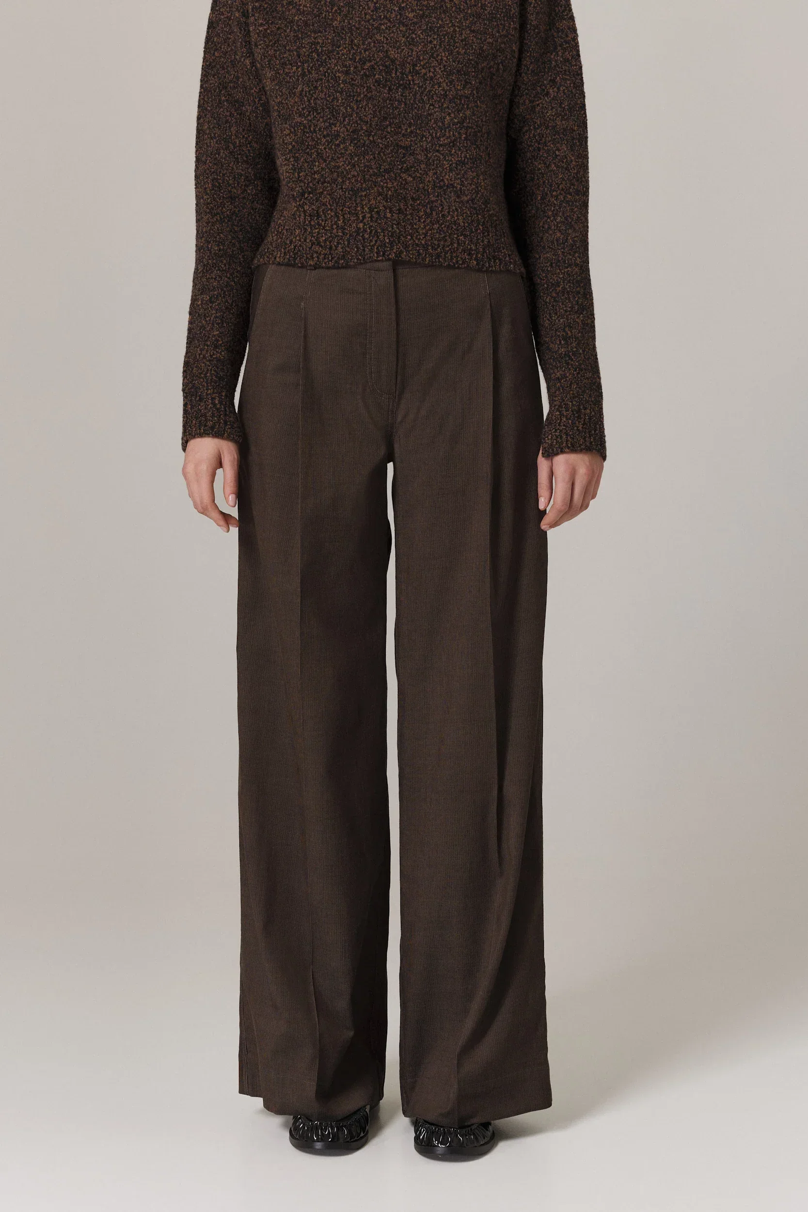 SORIN FINE CORDUROY TROUSER IN UMBER