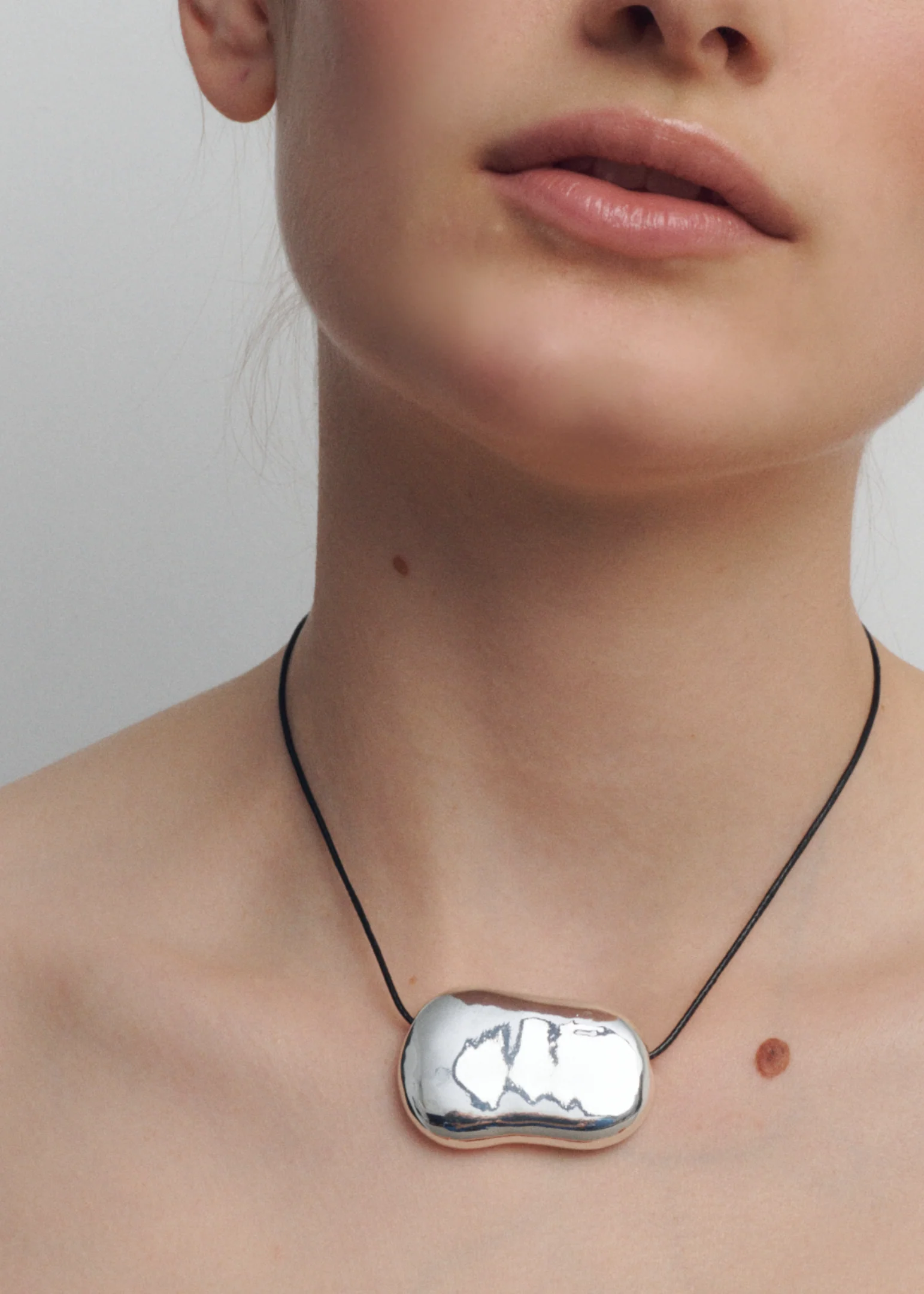 HEAVEN MAYHEM - Julia Statement Necklace - Image 8