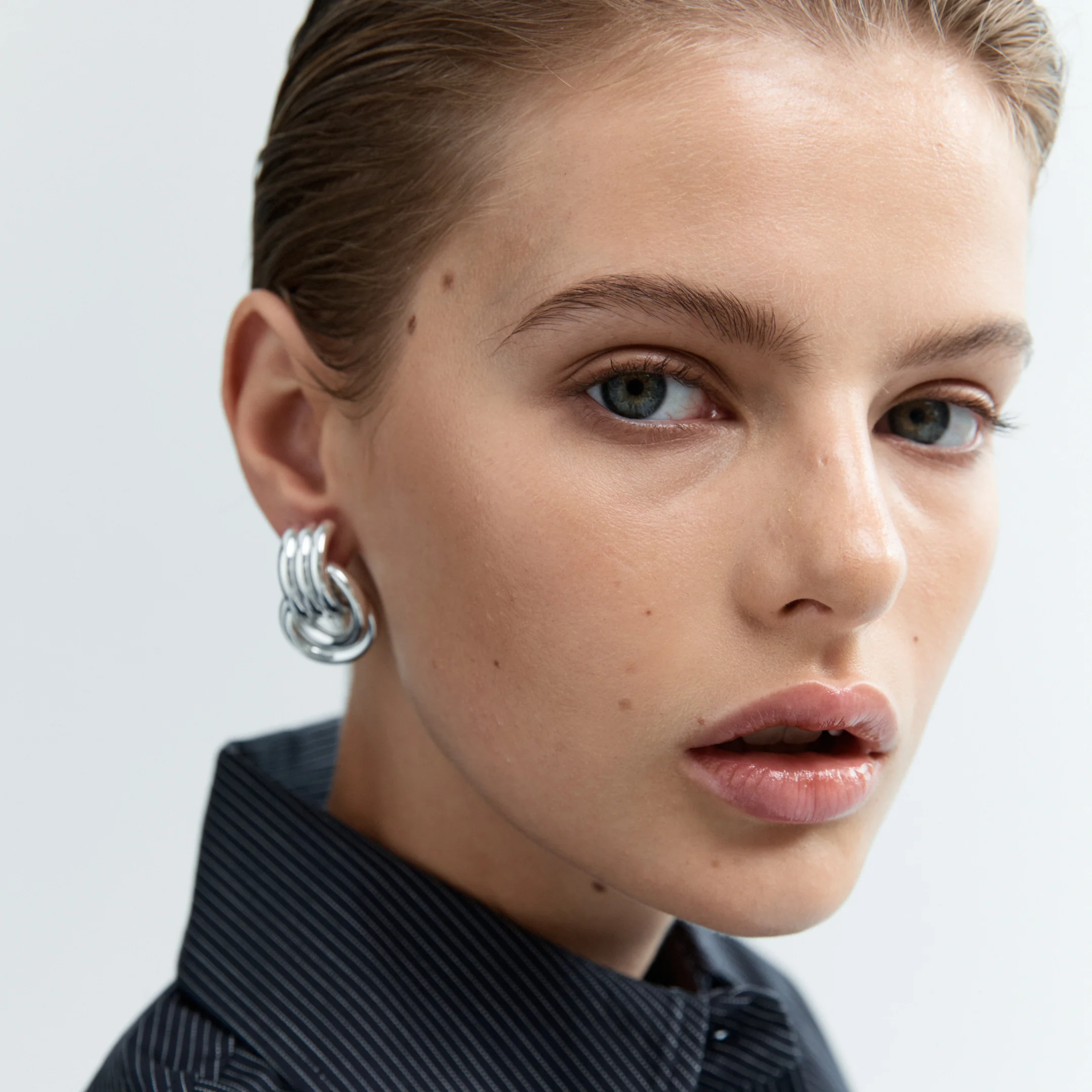 HEAVEN MAYHEM - Mini Knot Earrings - Image 7