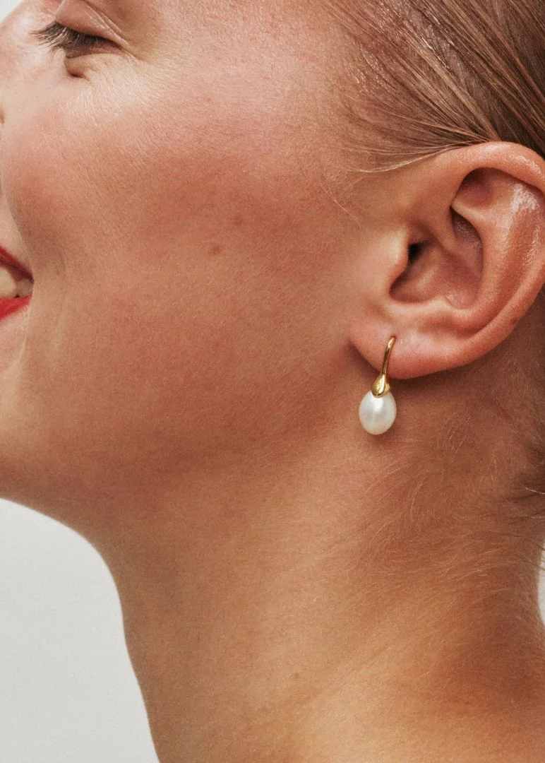HEAVEN MAYHEM - Odette Pearl Earrings in Gold or Silver - Image 11