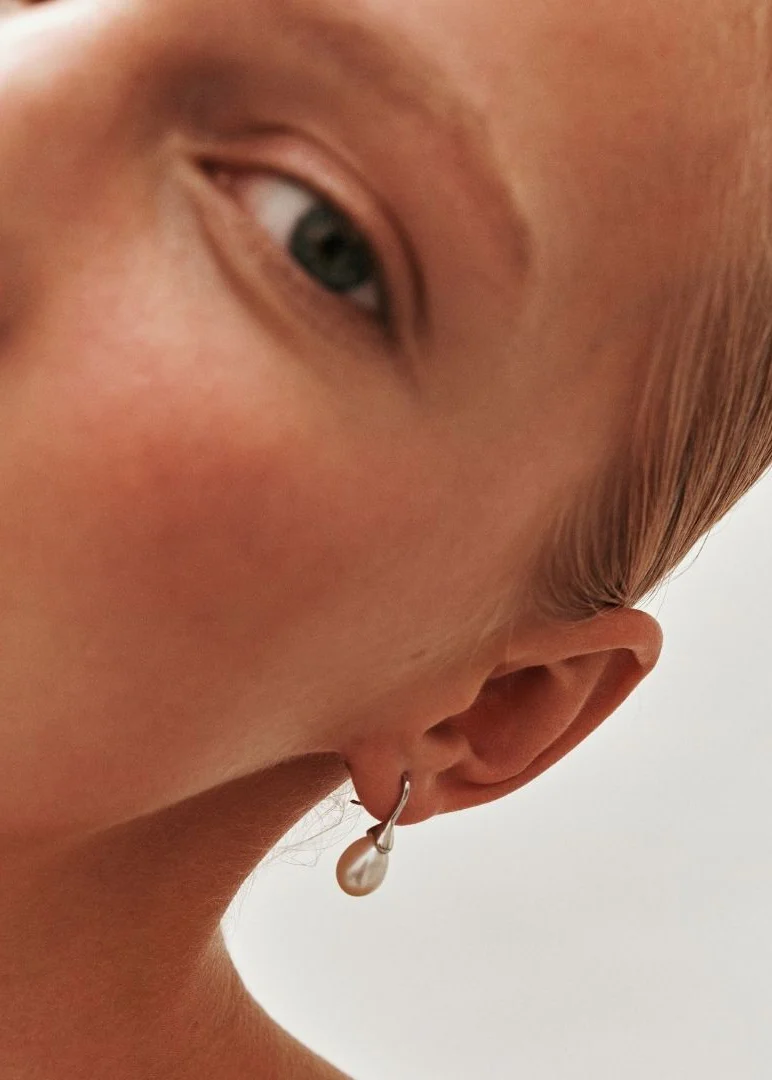HEAVEN MAYHEM - Odette Pearl Earrings in Gold or Silver - Image 9