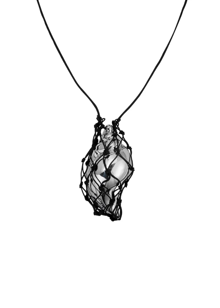 HEAVEN MAYHEM - Sterling Macrame Necklace with Shell Pendant - Image 7