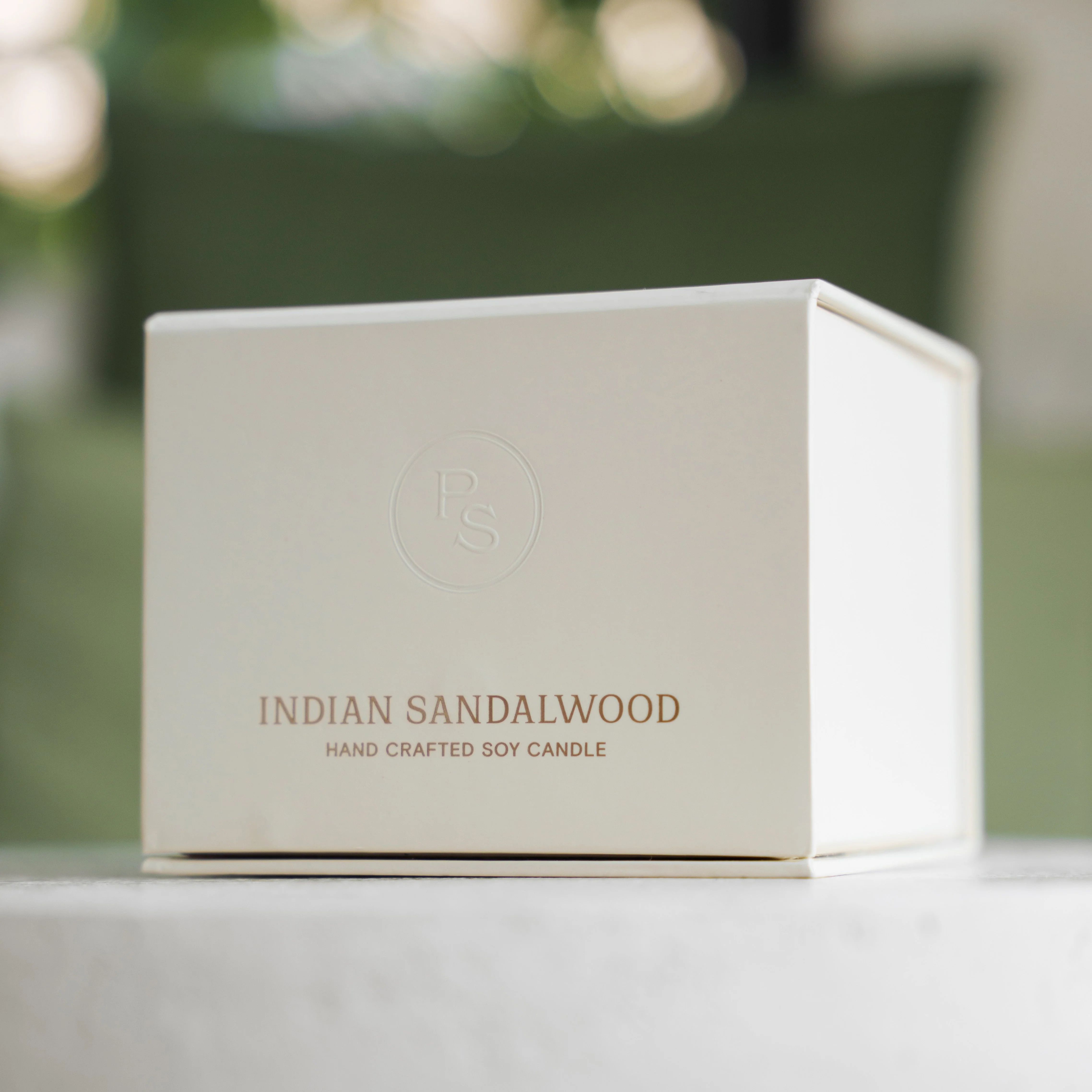 PALMA DE SALUS - Indian Sandalwood Hand Crafted Soy Candle - Image 4