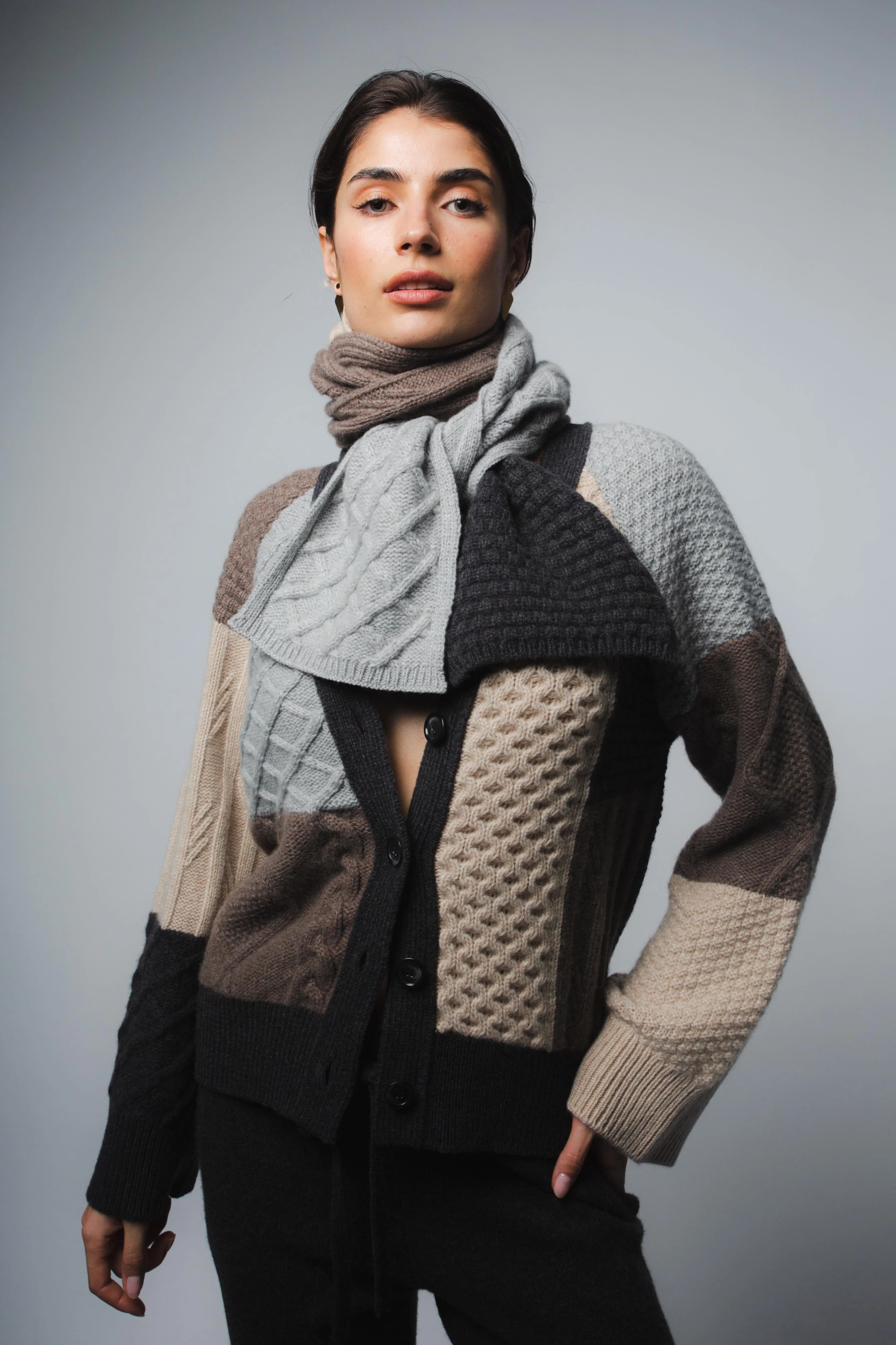 CATE CASHMERE CARDIGAN WITH DETACHABLE SCARF IN CHESTNUT COMBO