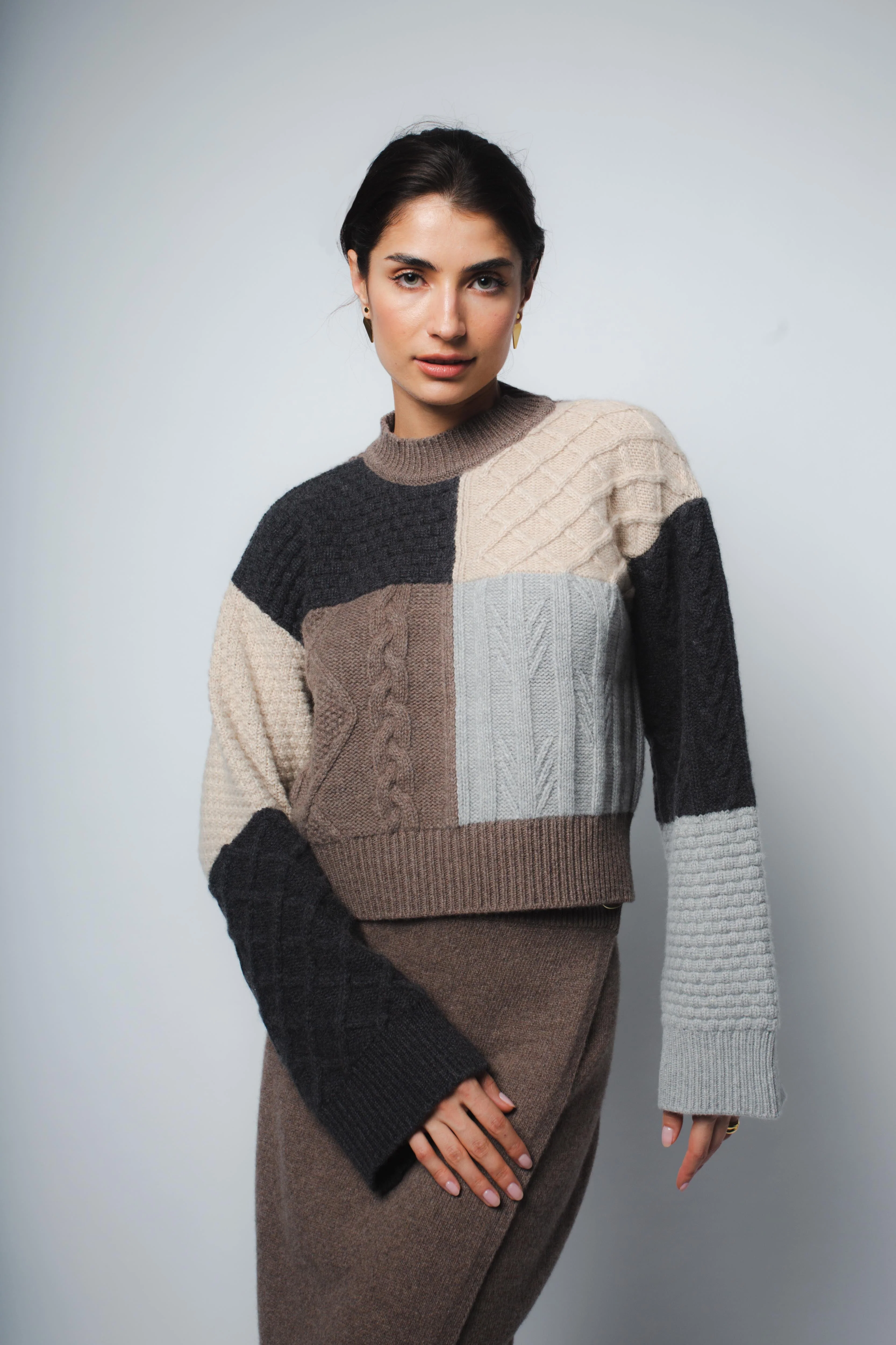 ANJA INTARSIA CASHMERE PULLOVER IN CHESTNUT COMBO