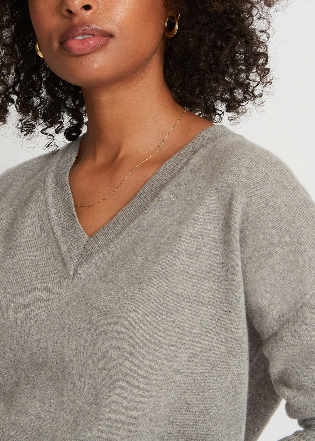 CRISTA 3D KNITTED V-NECK CASHMERE SWEATER IN HEATHER GREY - Image 3