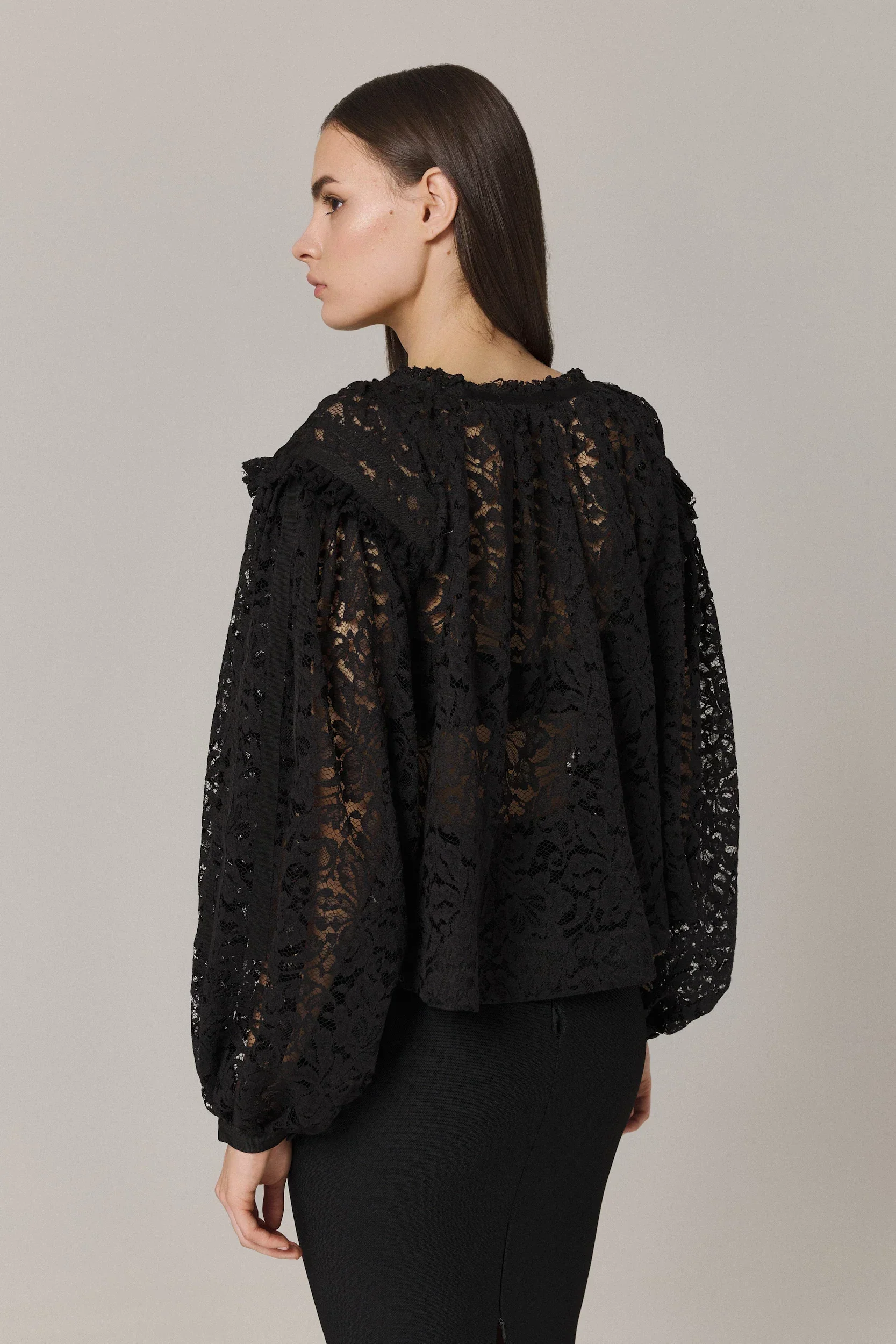 DOINA LACE BLOUSE WITH GROSGRAIN APPLIQUE IN BLACK - Image 4