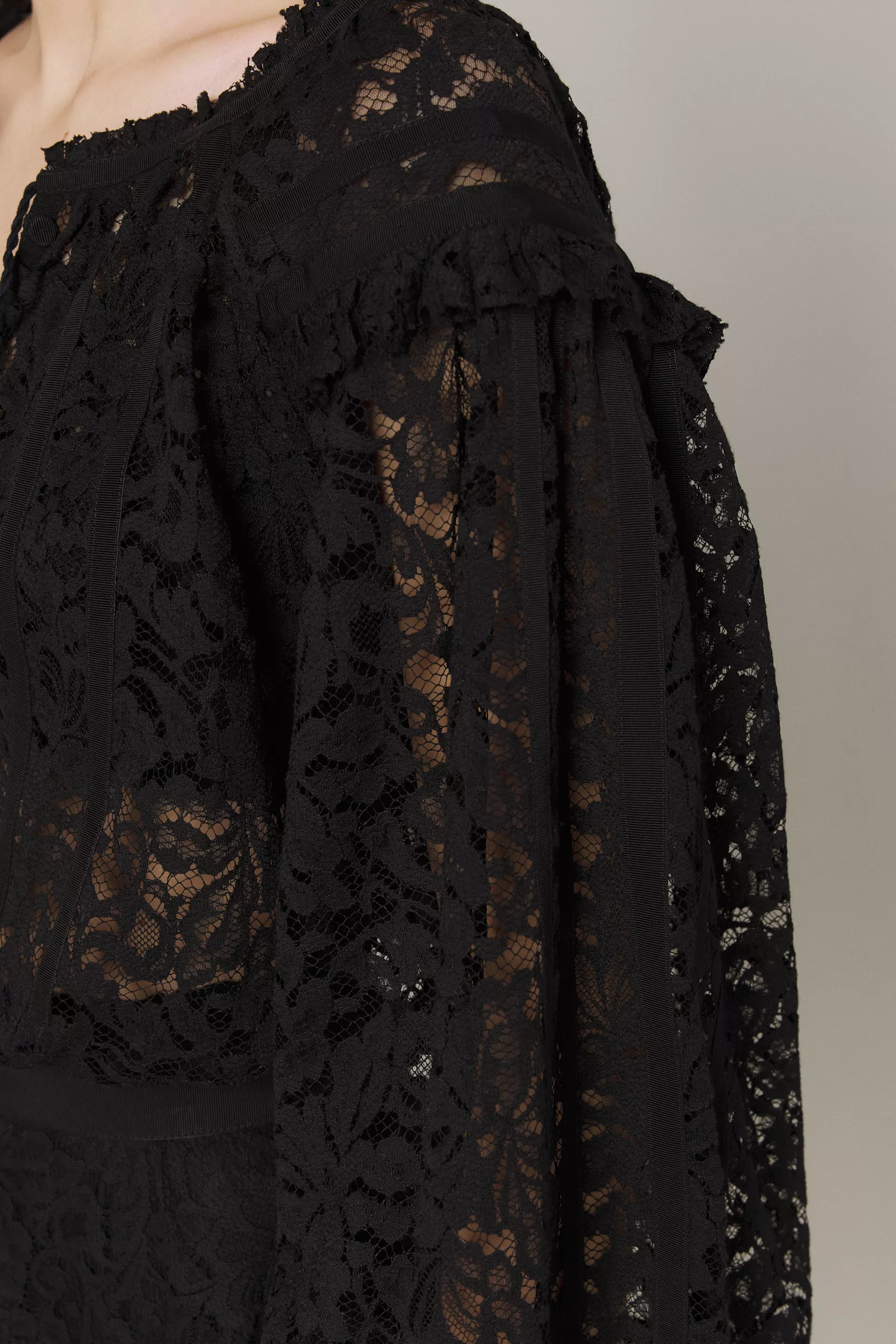 OZANA LACE DRESS WITH GROSGRAIN APPLIQUE IN BLACK - Image 6