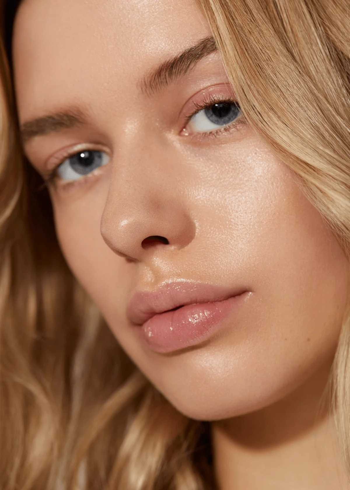 MINORI - Moisturizing Lip Gloss - Image 2