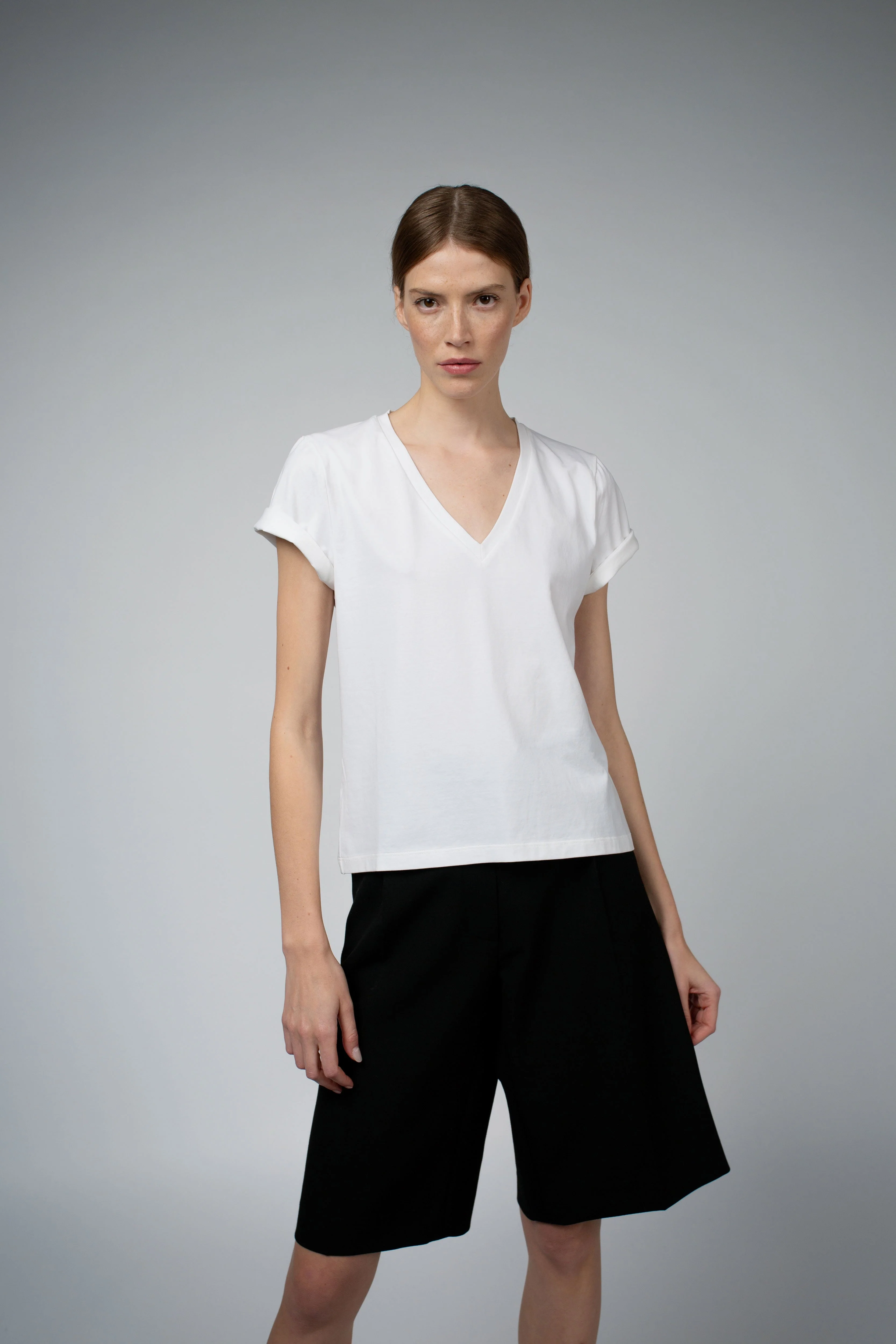 MAGDA ORGANIC COTTON V-NECK T-SHIRT BUNDLE - Image 3