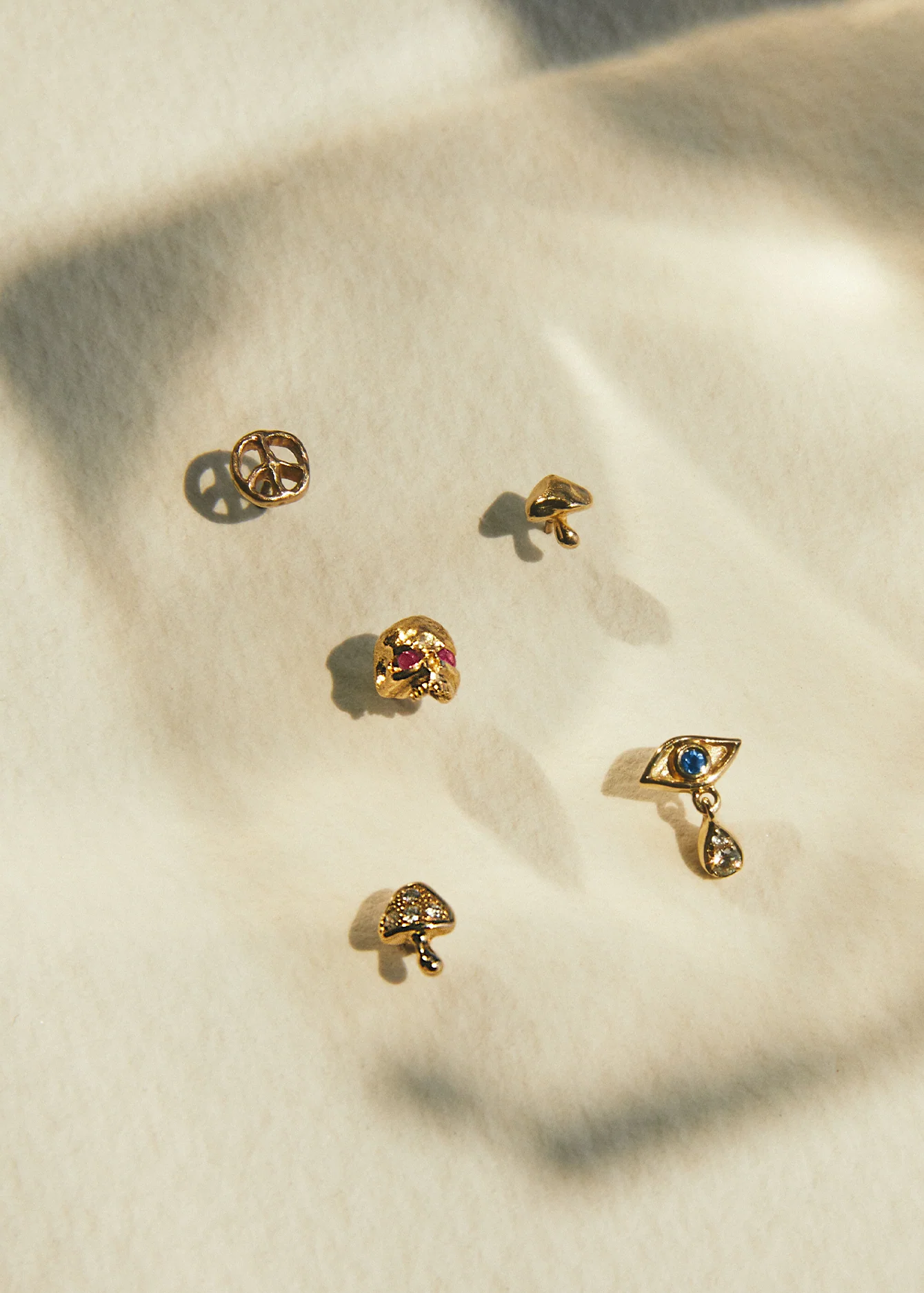 PAMELA LOVE - Gold and Ruby Memento Mori Stud - Image 4