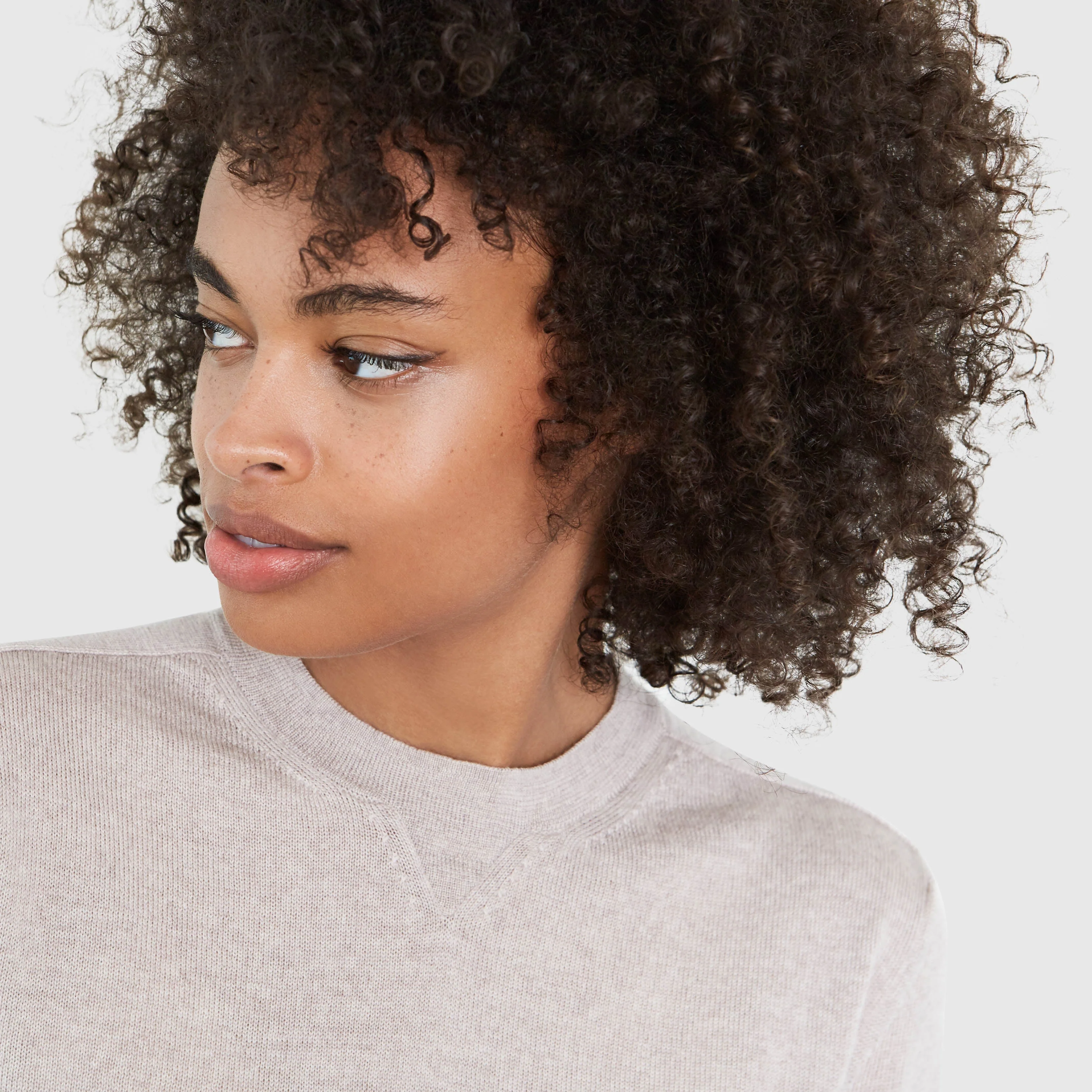 ELLEN NOTCHED NECKBAND MERINO WOOL SWEATER IN MARCONA - Image 3