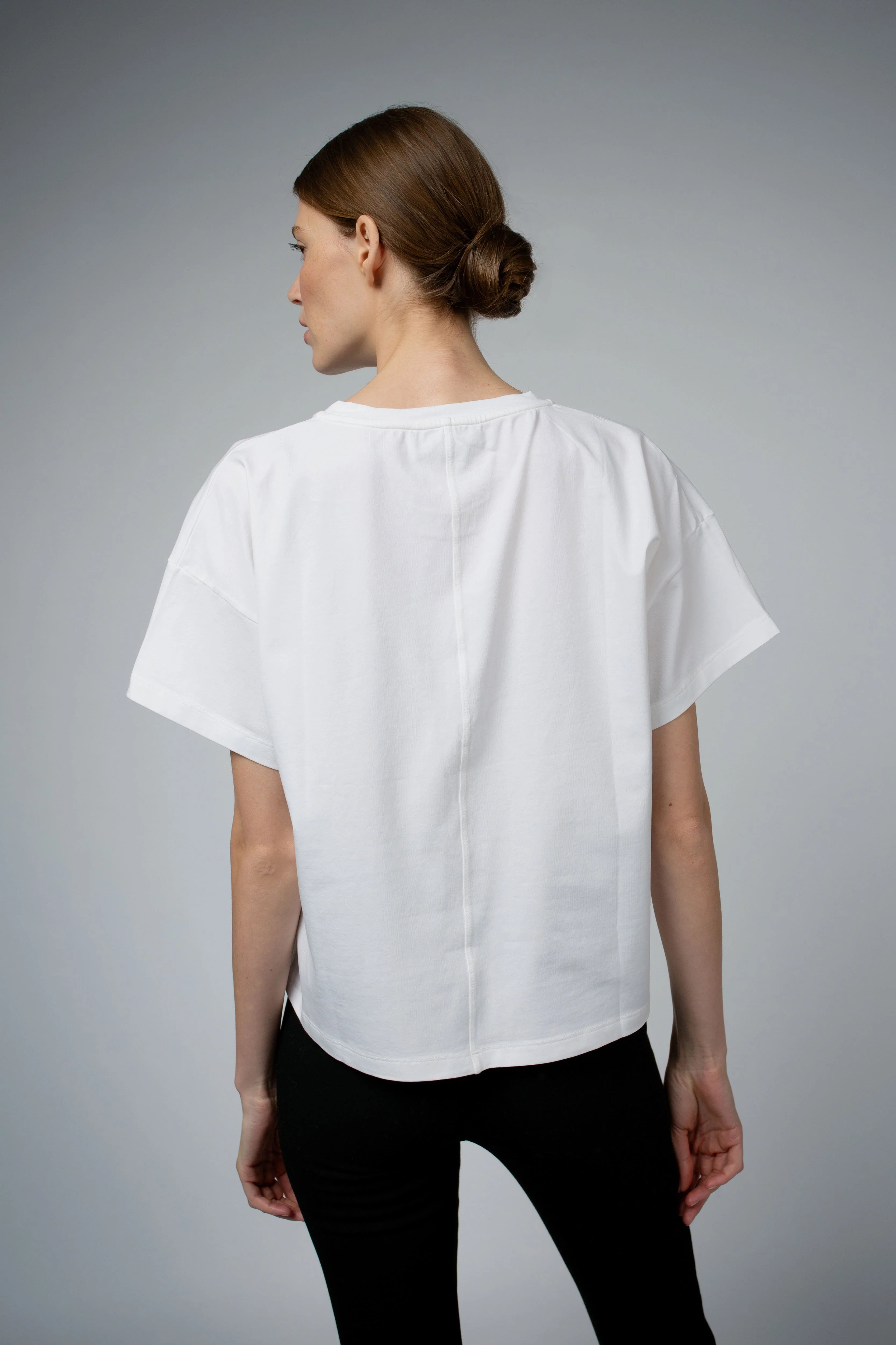 BEVIN ORGANIC COTTON BOYFRIEND T-SHIRT IN WHITE - Image 4