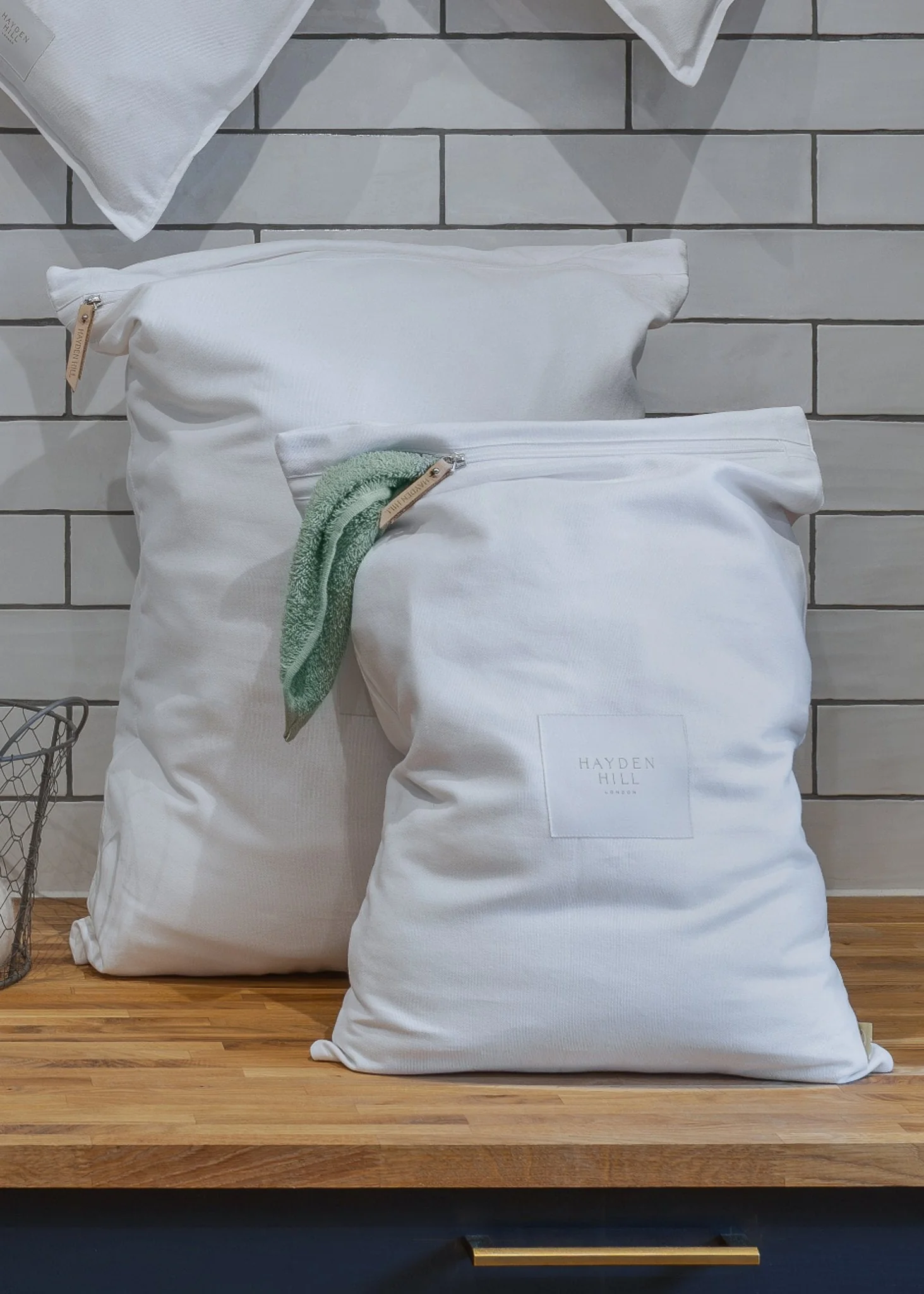 HAYDEN HILL - Organic Cotton Travel Laundry Bags Set of 2 in White - Image 5
