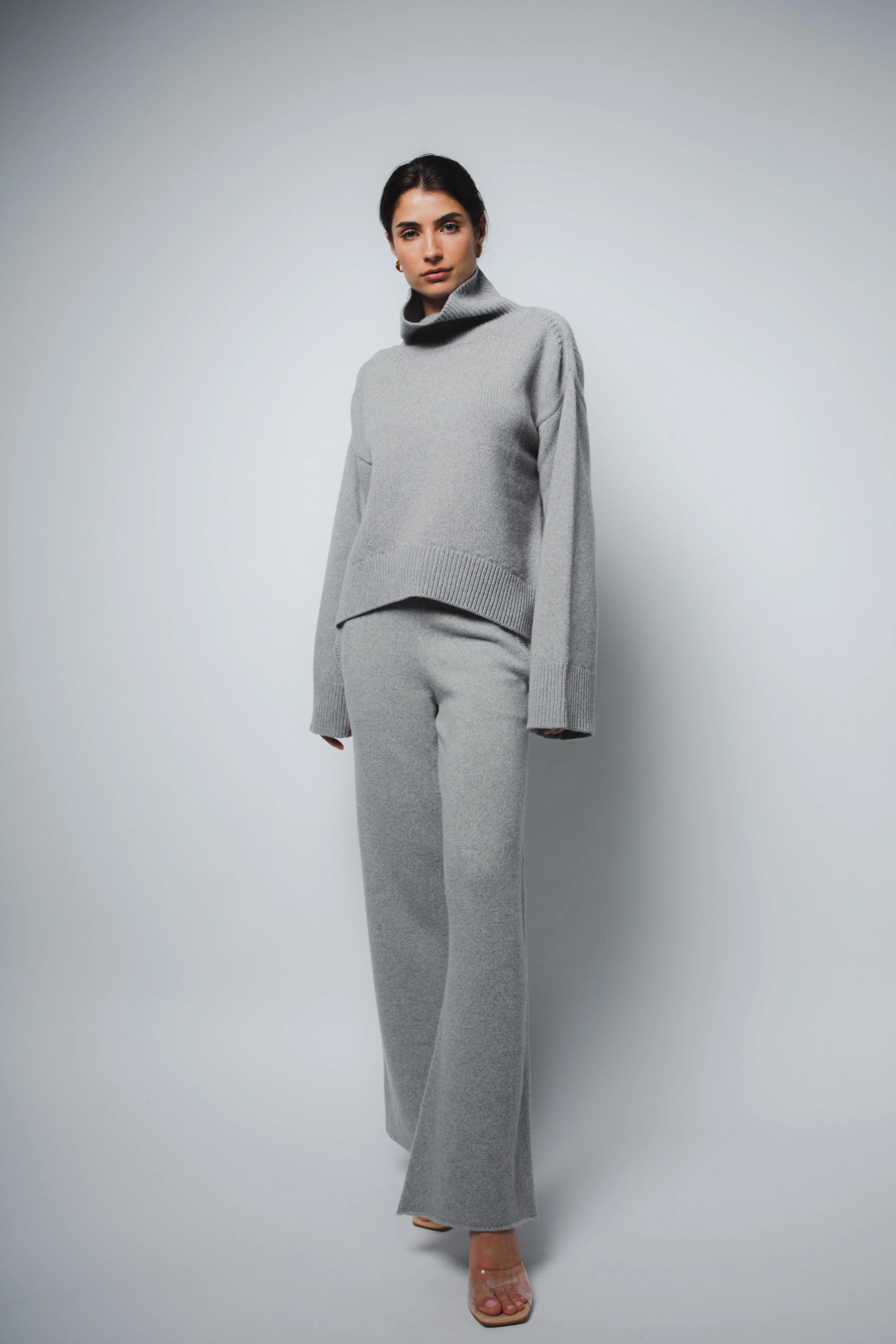 CIO DROPPED SHOULDER CASHMERE PULLOVER IN HEATHER GREY - Image 2