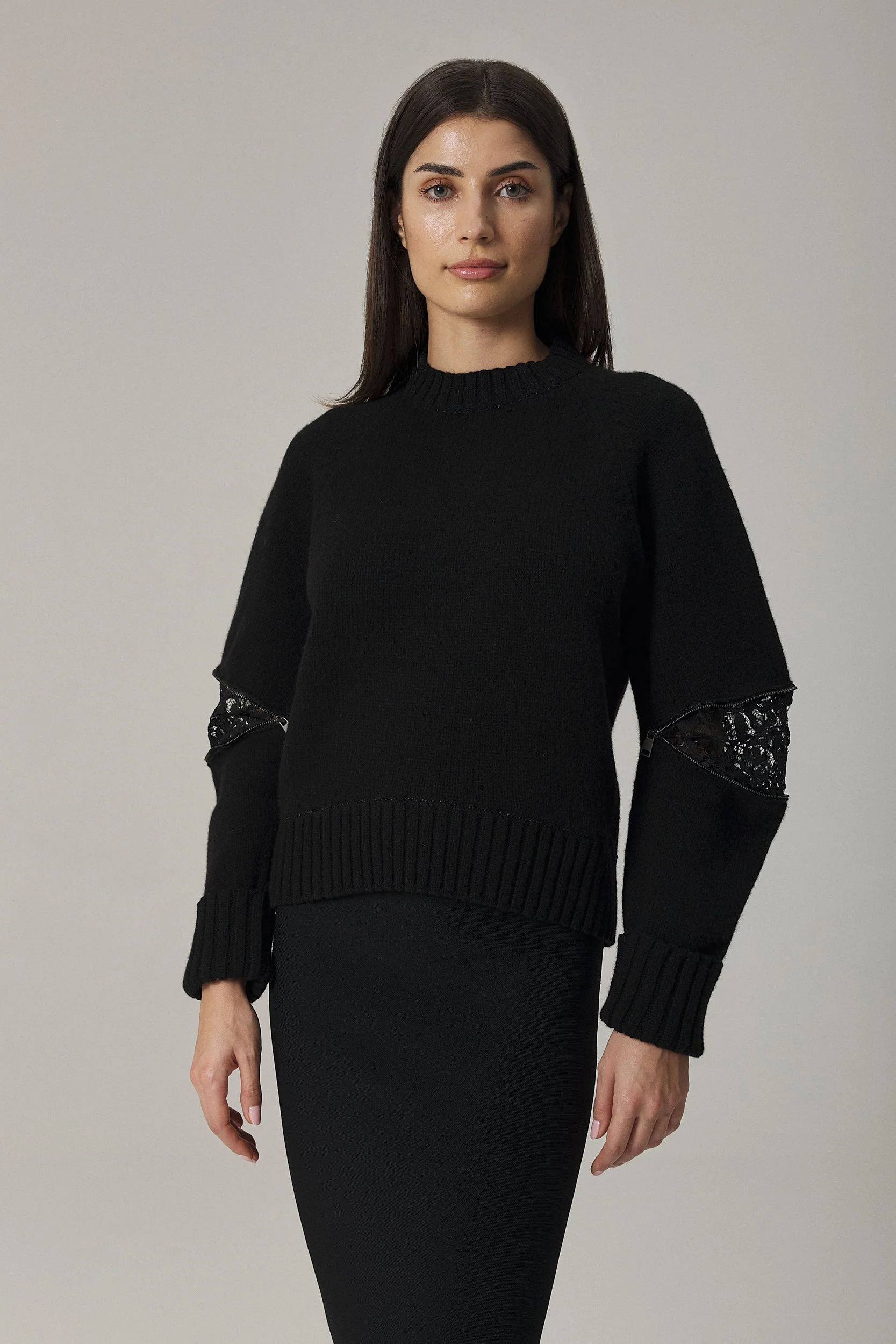 VAL CASHMERE BLEND PULLOVER WITH LACE INSERTS IN BLACK - Image 2