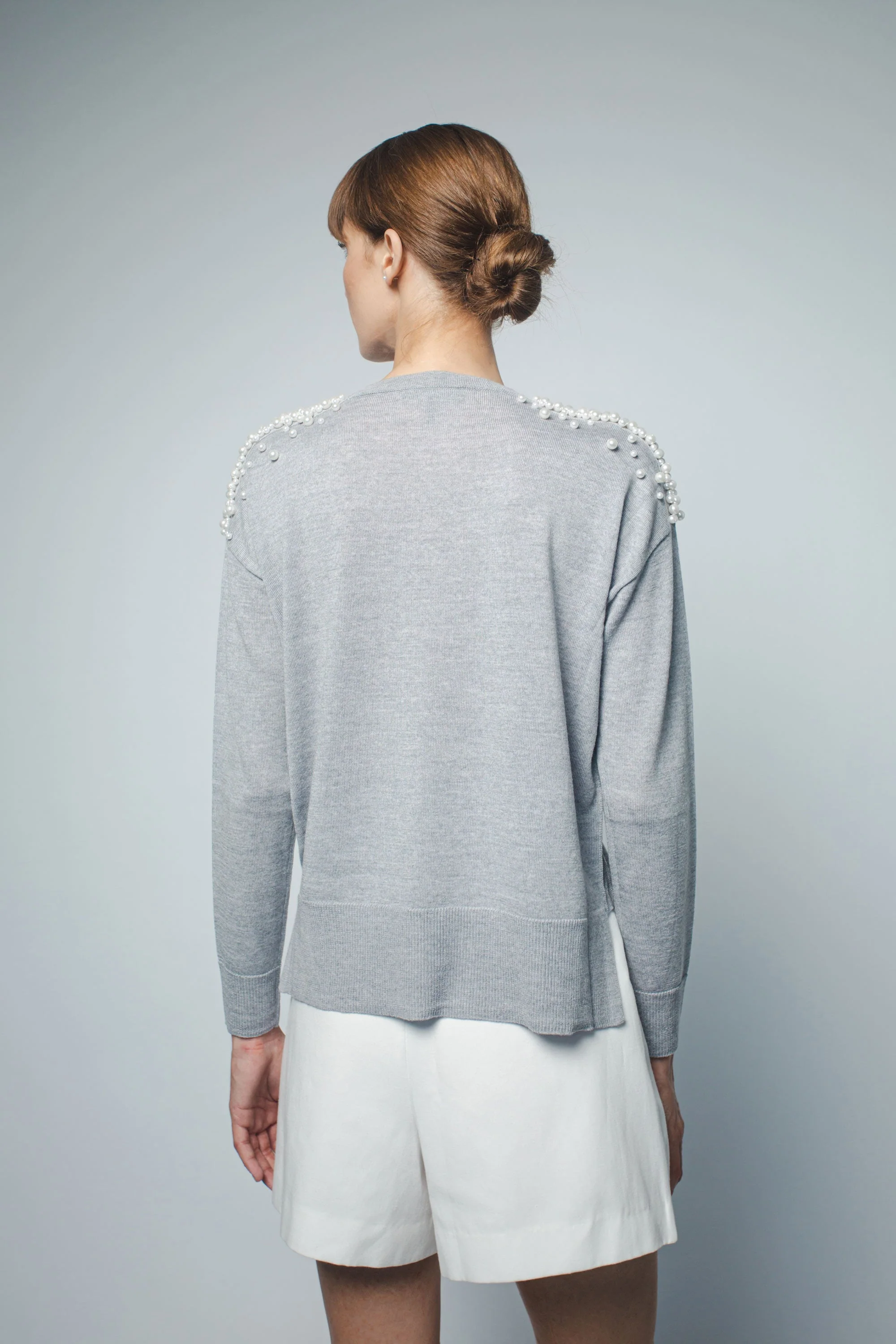 KATHRYN RELAXED FIT PULLOVER WITH PEARL BEADING IN HEATHER GREY - Image 4