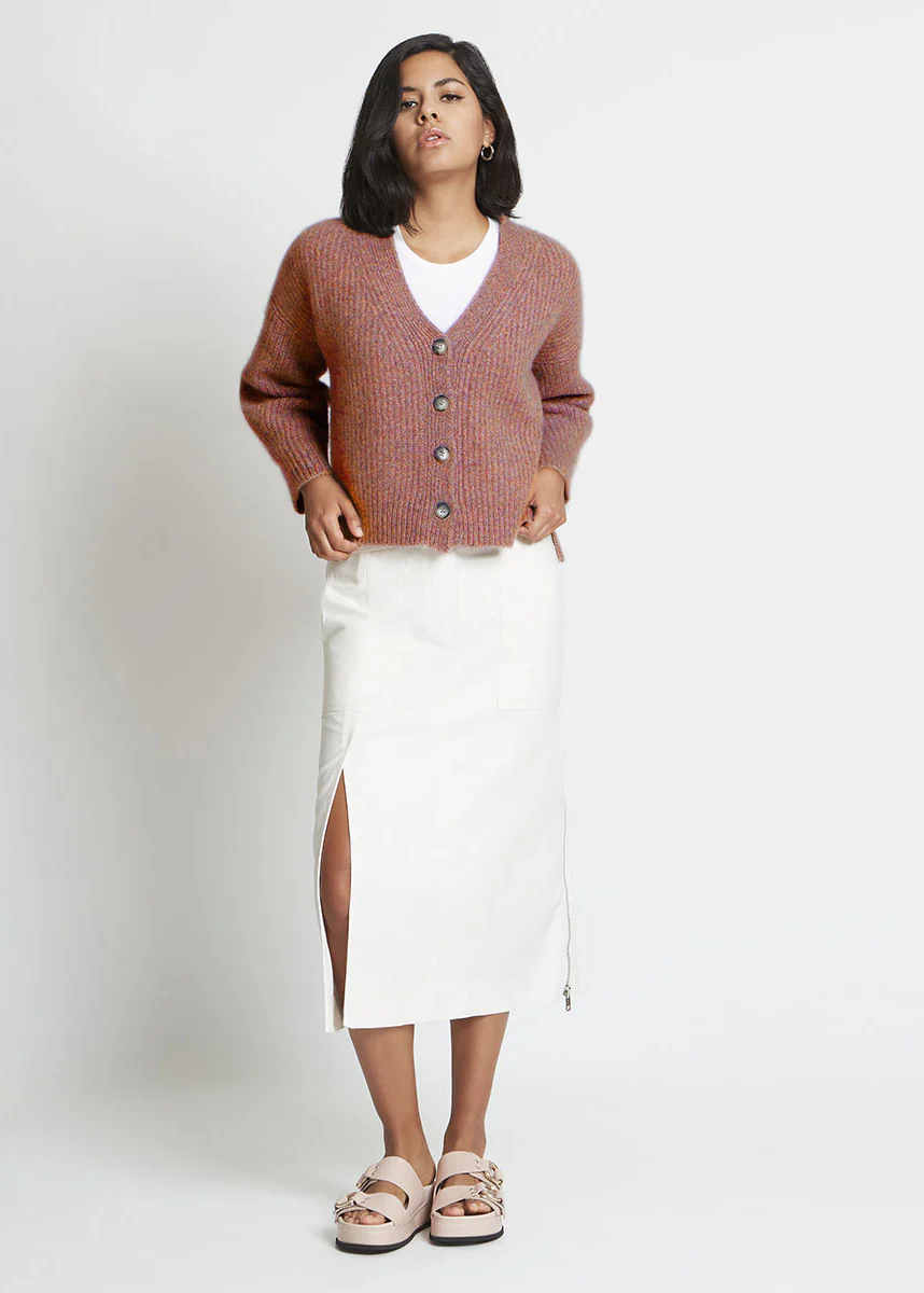 ALIX RIBBED PURE CASHMERE CARDIGAN IN RED AGATE