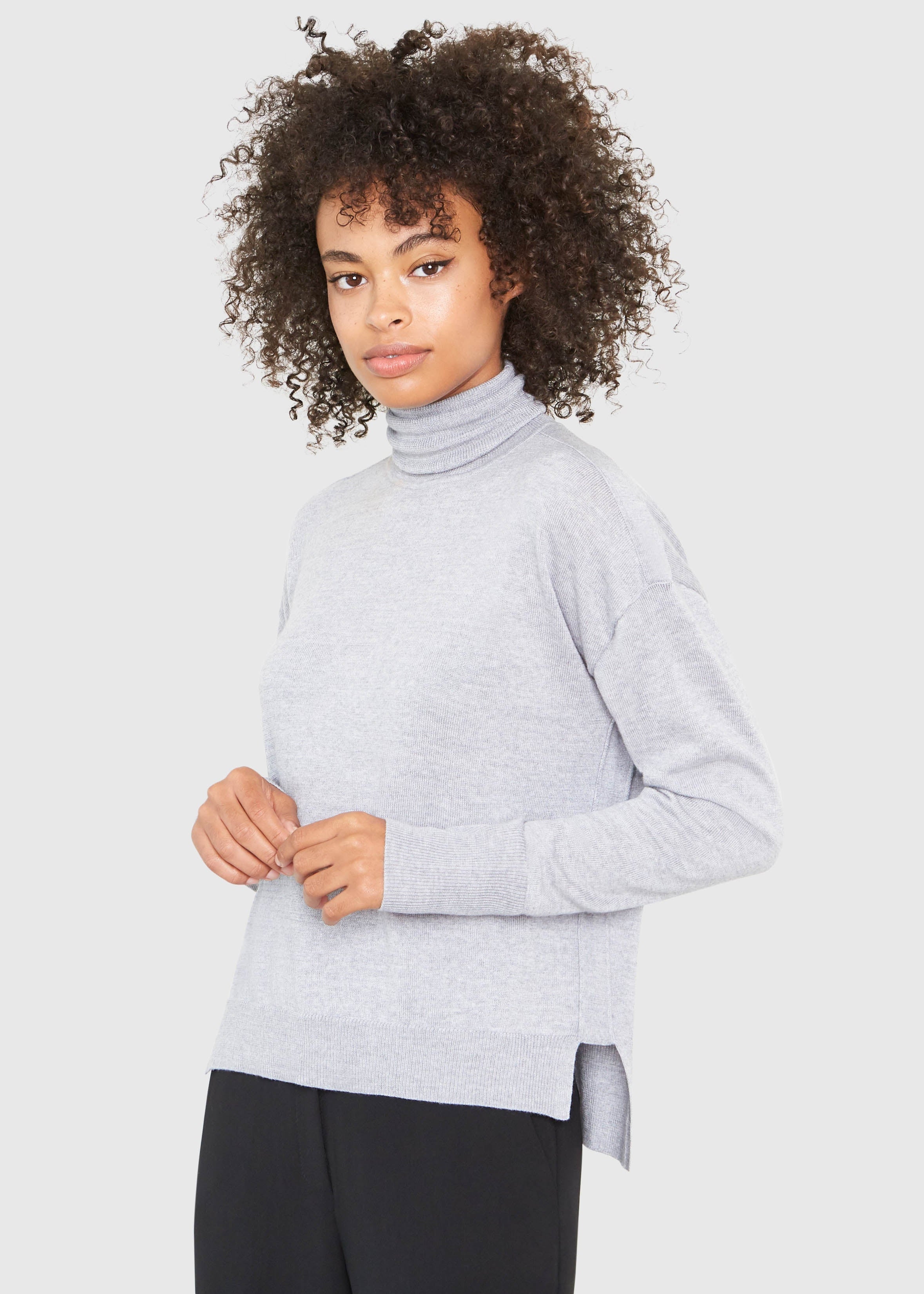 EILEEN TURTLENECK RELAXED FIT MERINO WOOL SWEATER IN HEATHER GREY - Image 2
