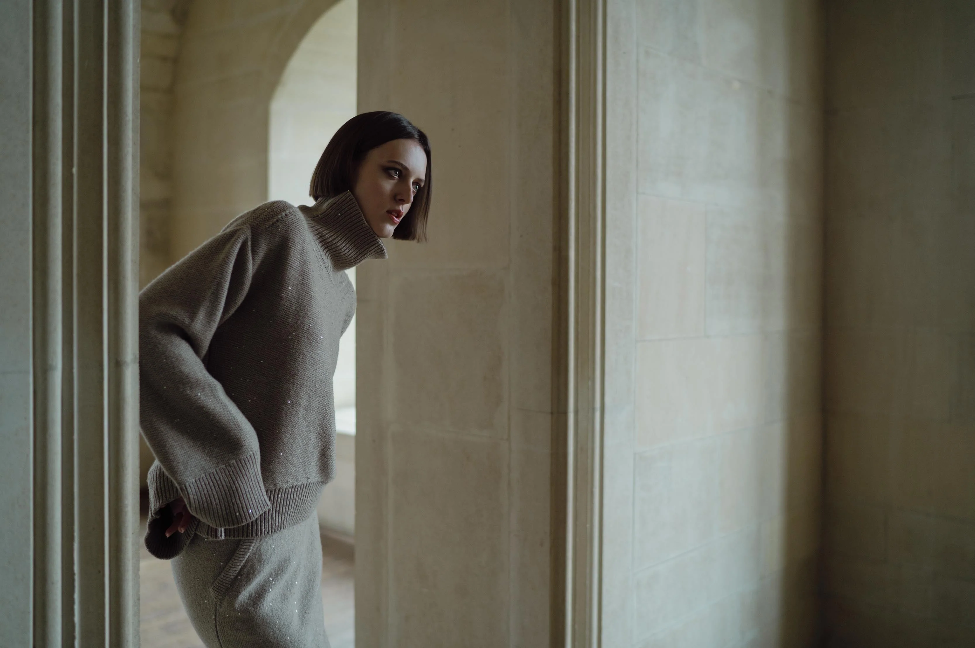 CIO TURTLENECK SWEATER IN SEQUIN CASHMERE IN FAWN SPARKLE - Image 2