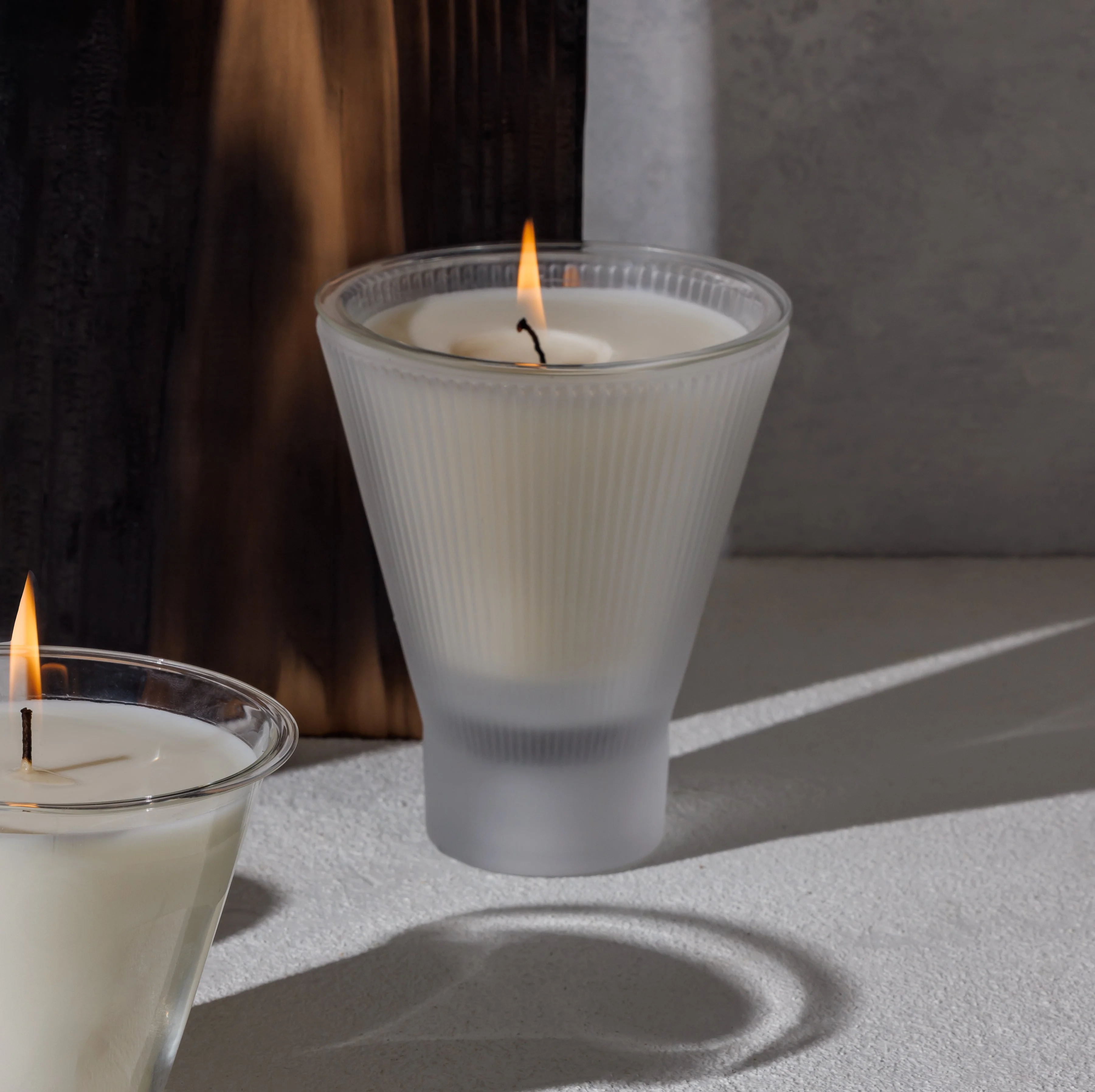OZAIZ - ZAI Oud & Bergamot Candle with Glass Vessel - Image 14